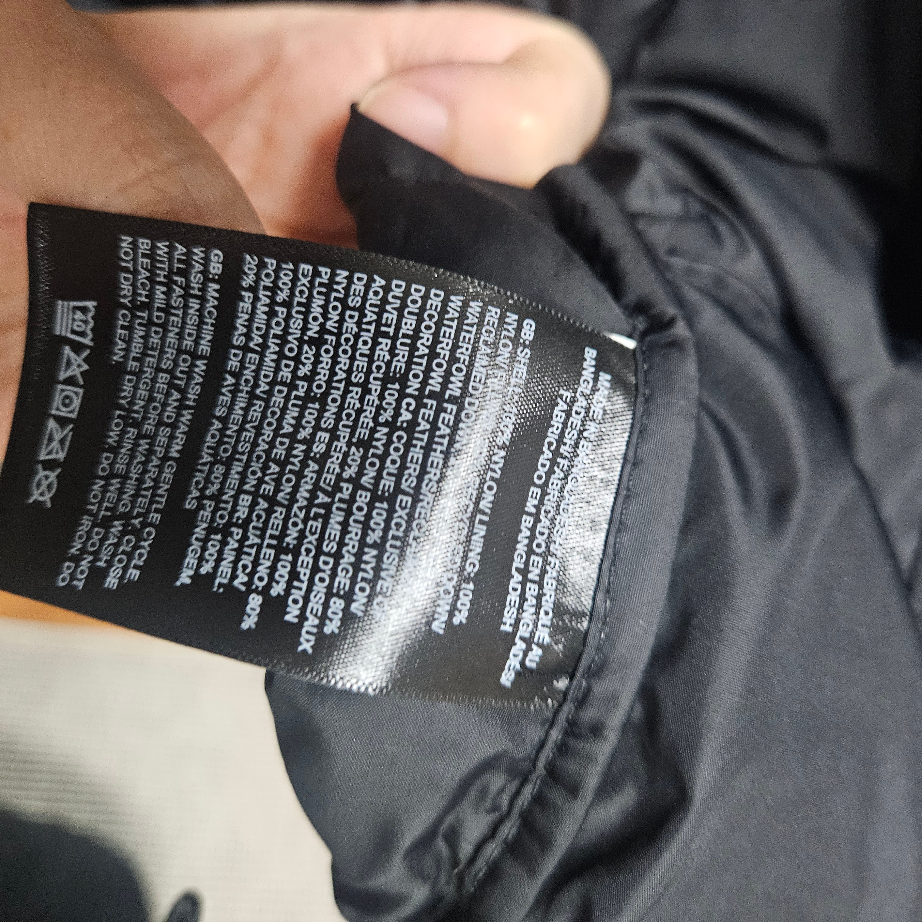 The North Face 1996 Retro Nuptse Down Jacket TNF Black 착용 스타일 - 5