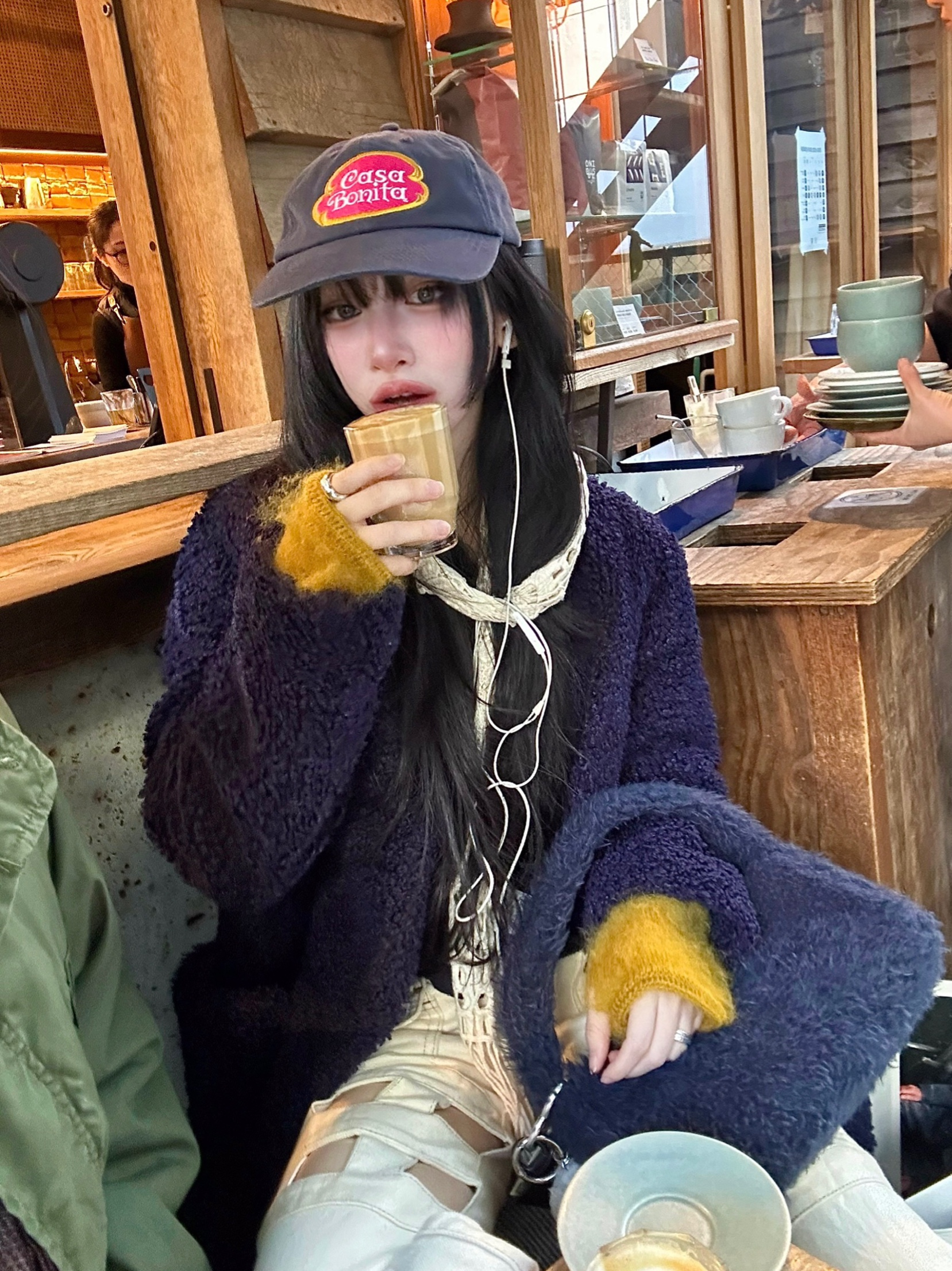 Kapital Mohair Knit Journey Grab Yellow 착용 스타일 - 1