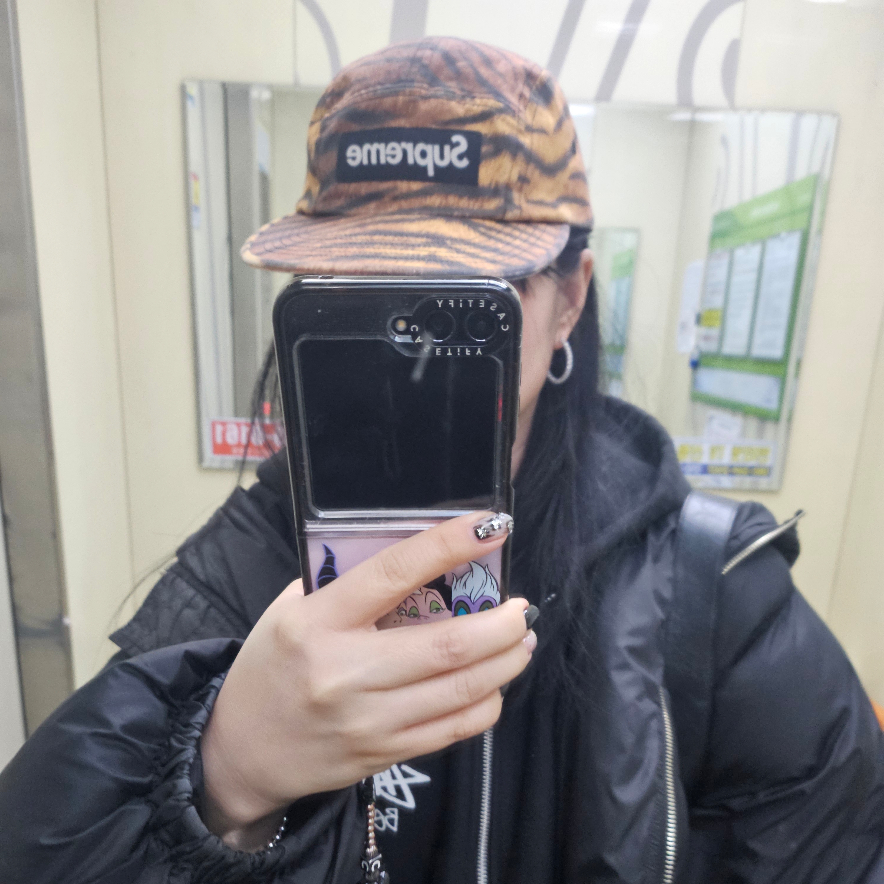 Supreme Washed Chino Twill Camp Cap Tiger - 25FW 착용 스타일