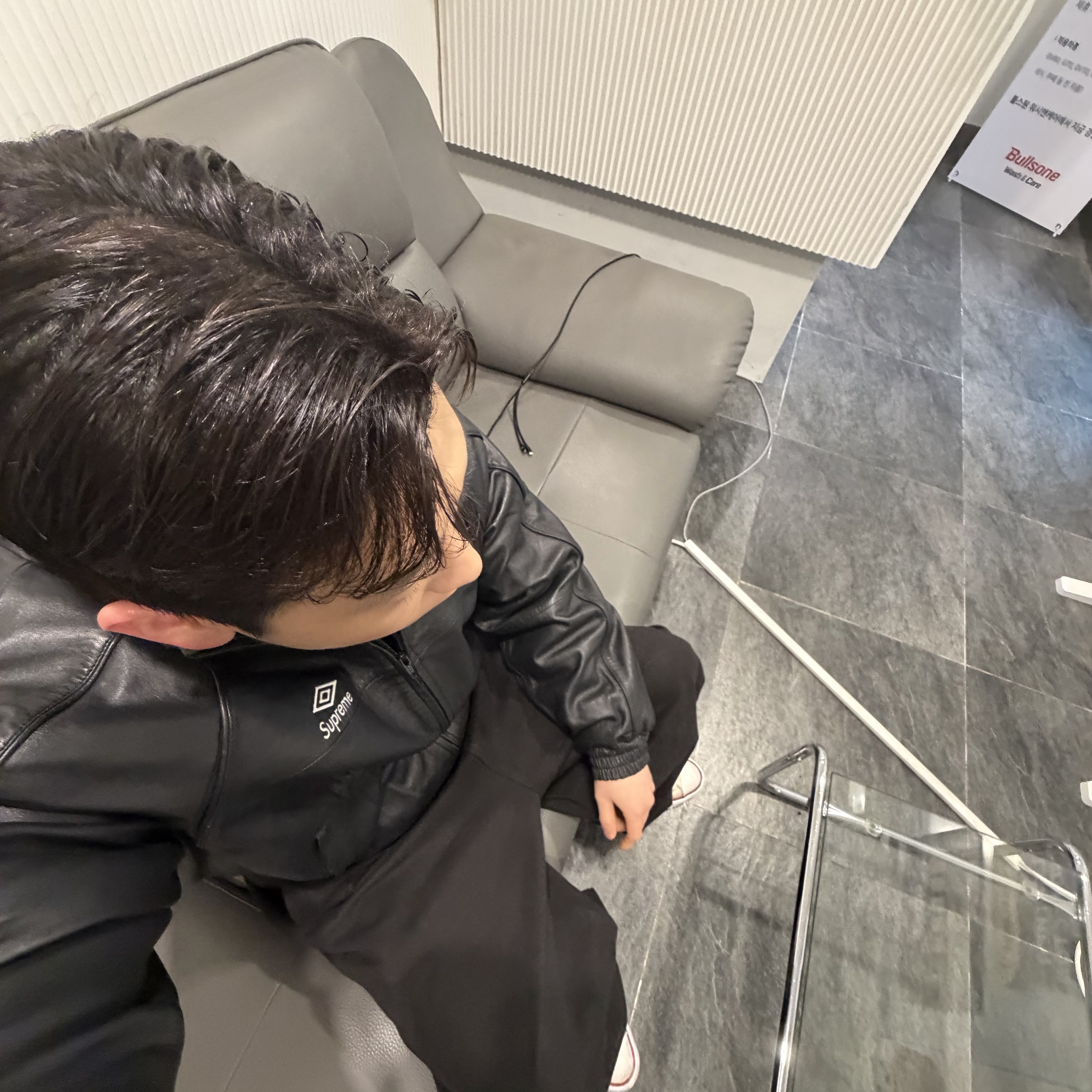 Supreme x Umbro Leather Track Jacket Black - 25FW 착용 스타일 - 1