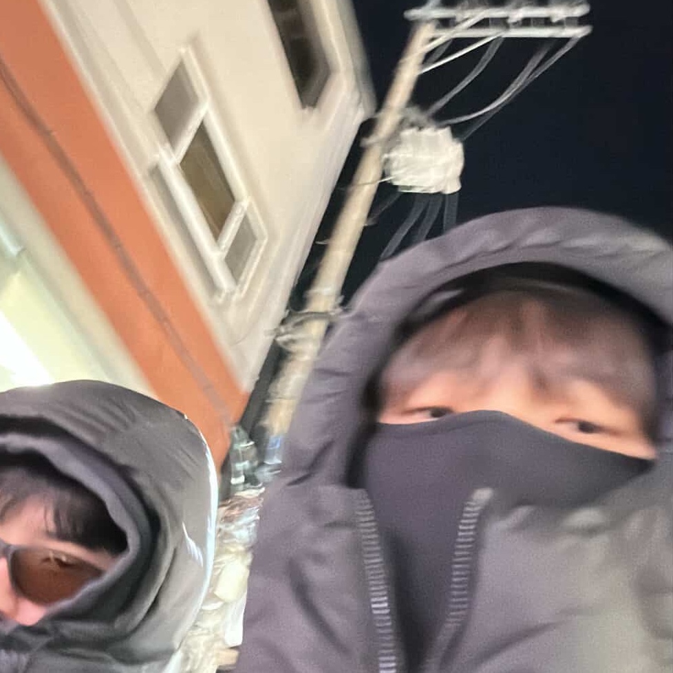 Rab Power Stretch Pro Balaclava Black, Montbell Trekking Glasses Black Brown 착용 스타일