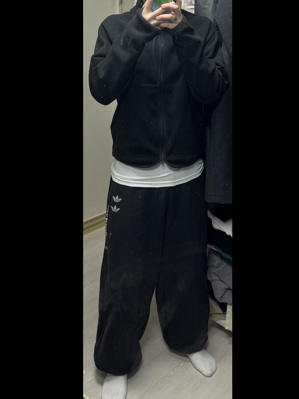 Adidas x Willy Chavarria Chavarria Heavyweight Trackpants Black - KR Sizing 착용 스타일