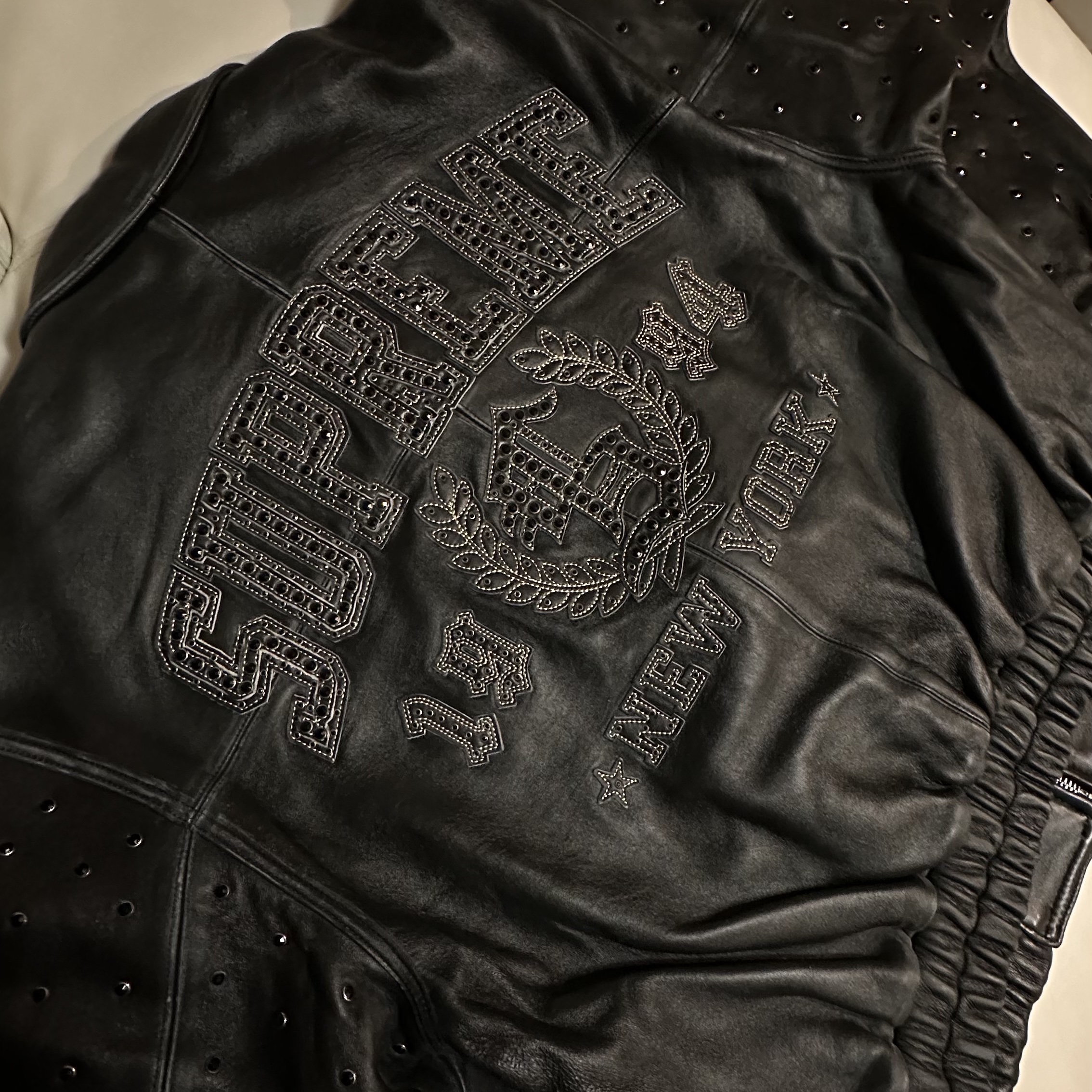 Supreme Gem Studded Leather Jacket Black - 24SS 착용 스타일 - 1