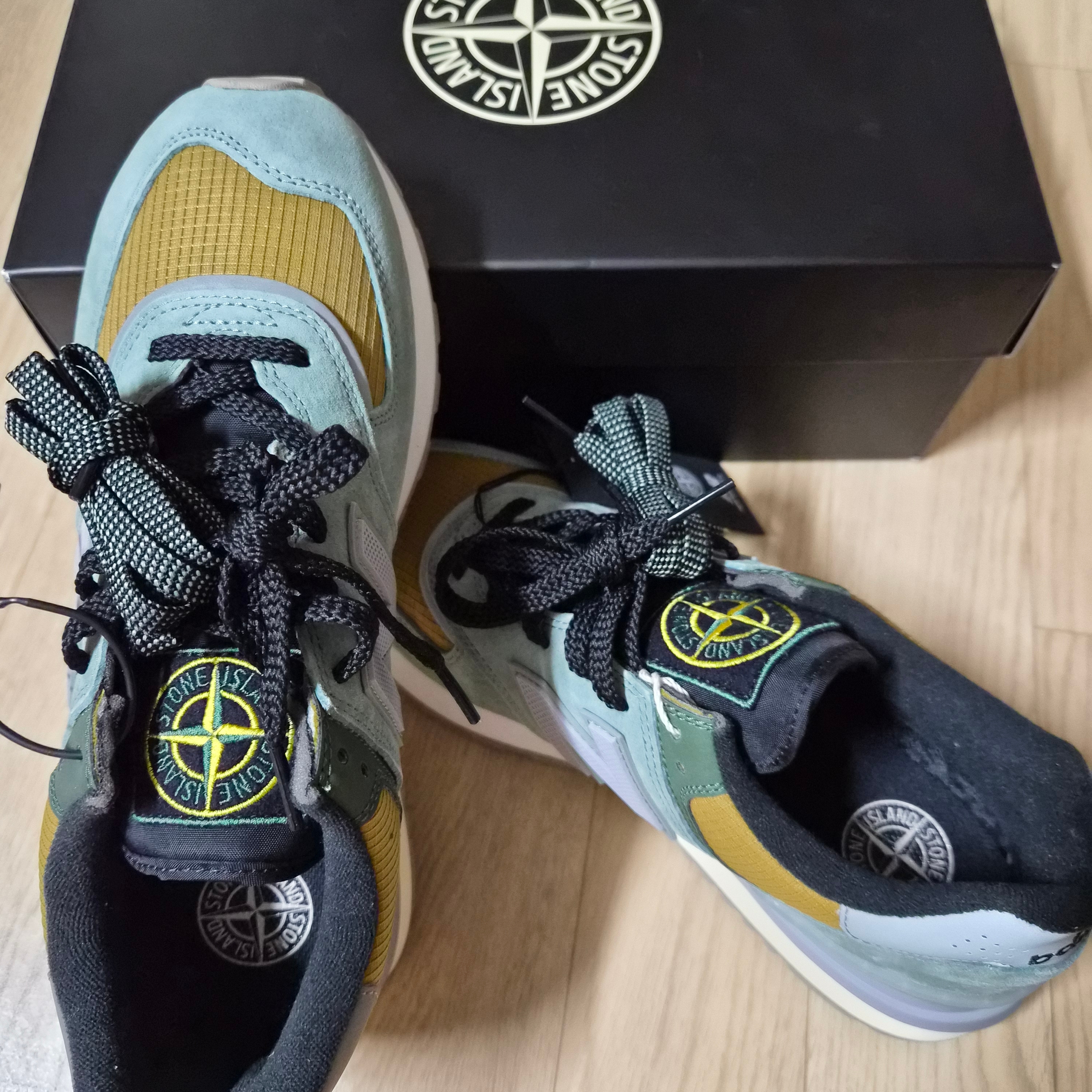 New Balance x Stone Island 574 Legacy Light Green 착용 스타일 - 2