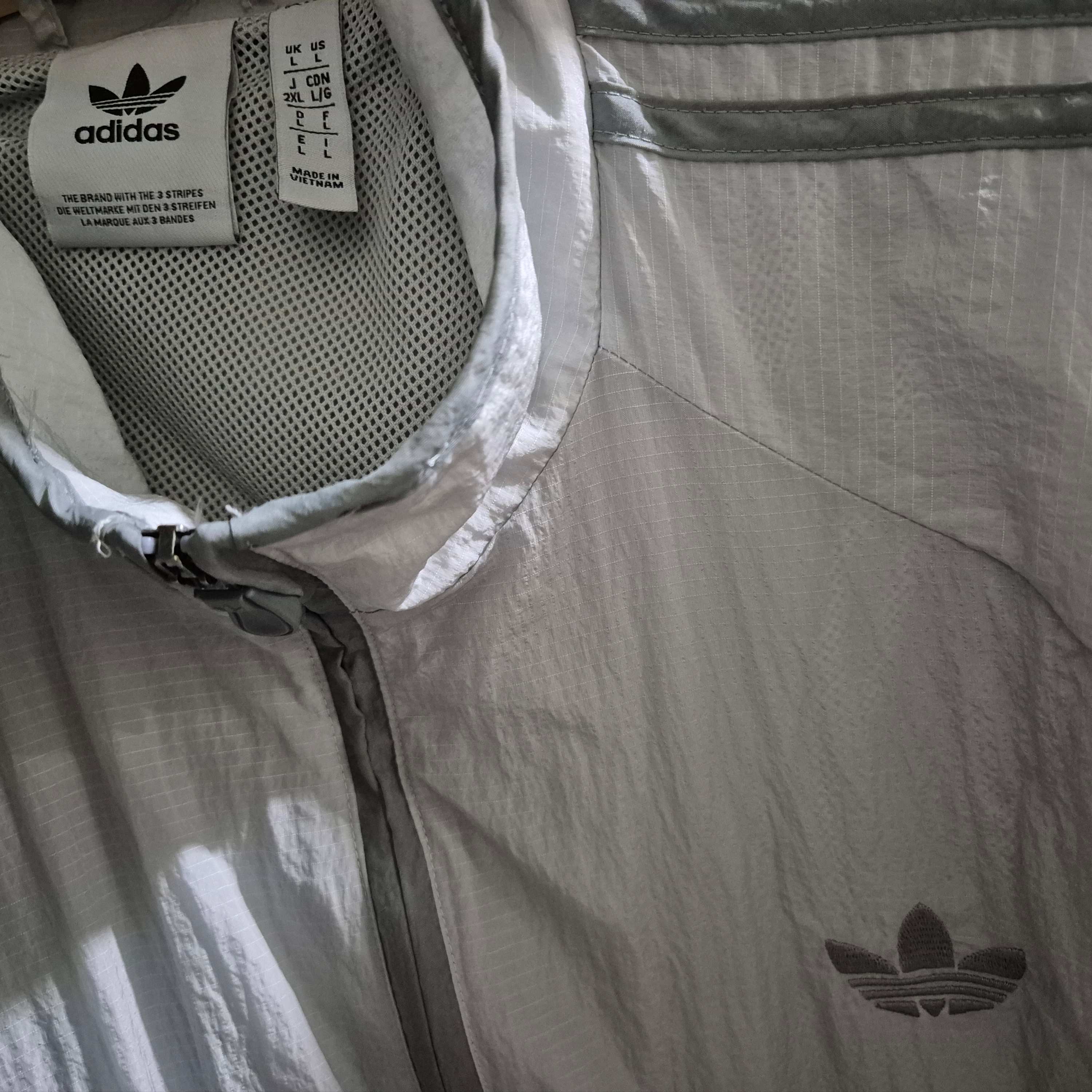 Adidas Adicolor 2000s Woven Track Top Grey Two Grey Three - KR Sizing, Adidas Adicolor 2000s Woven Track Top Grey Two Grey Three - US Sizing 착용 스타일