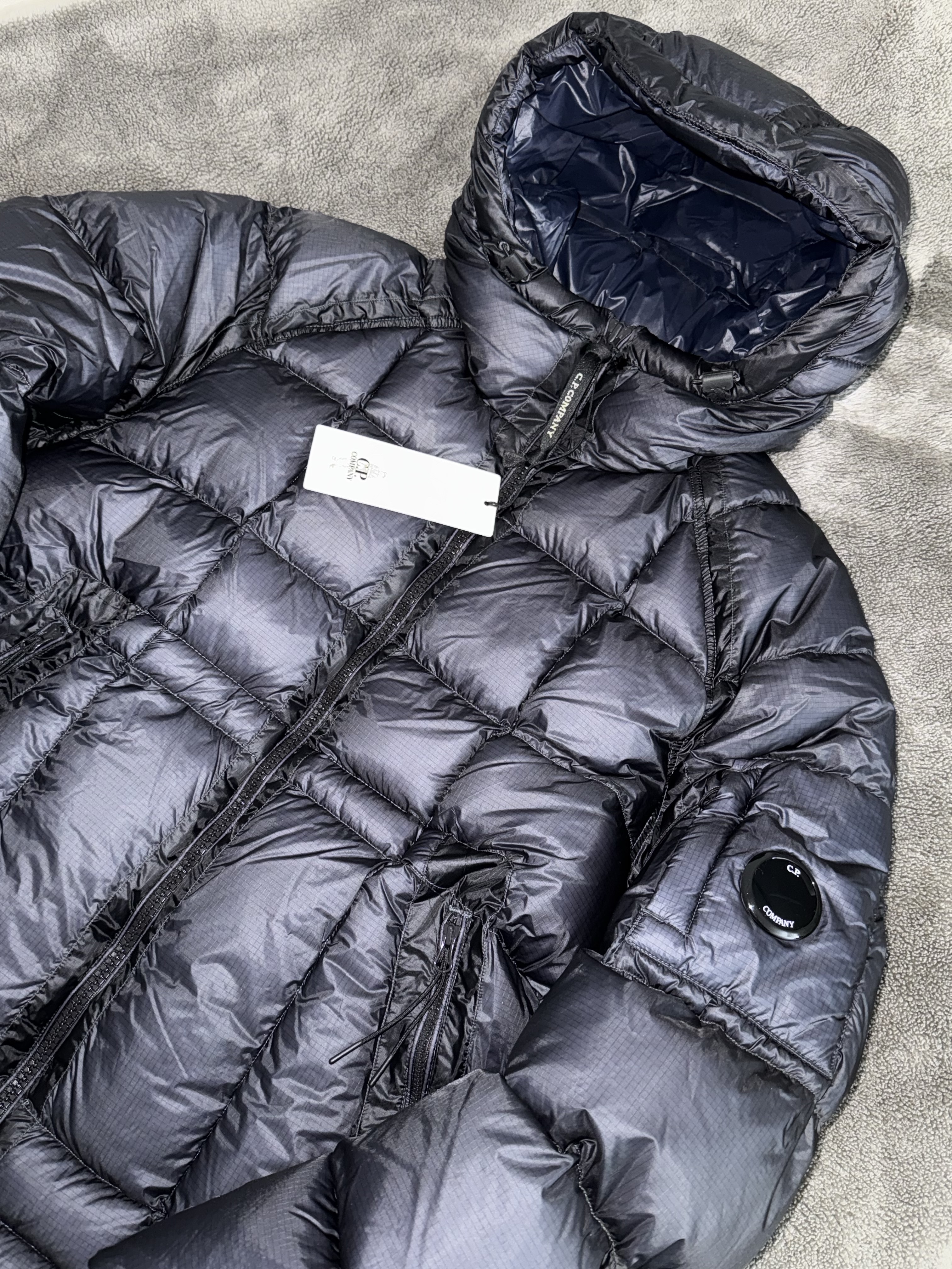 C.P. Company D.D. Shell Hooded Down Jacket Eclipse Blue - 25FW 착용 스타일
