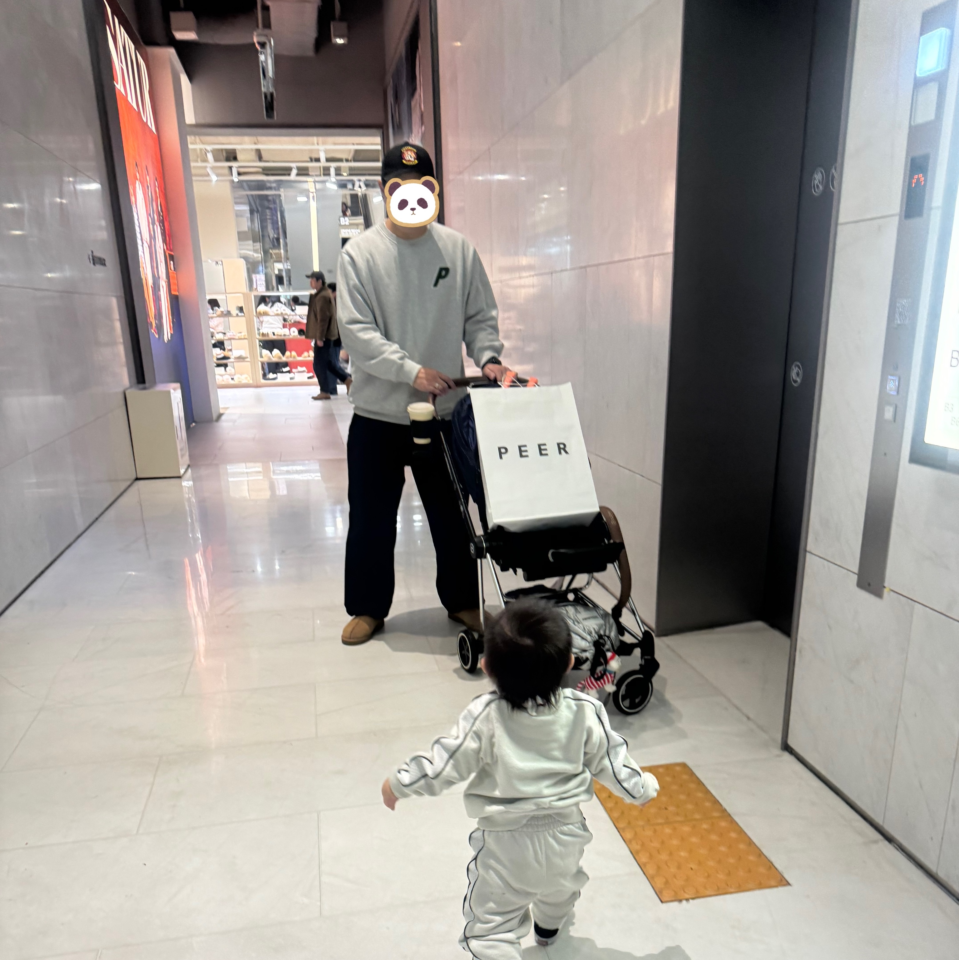 Palace Chenille Tri-Ferg Crew Grey Marl - 24FW, Human Made 6 Panel Cap #4 Black 착용 스타일