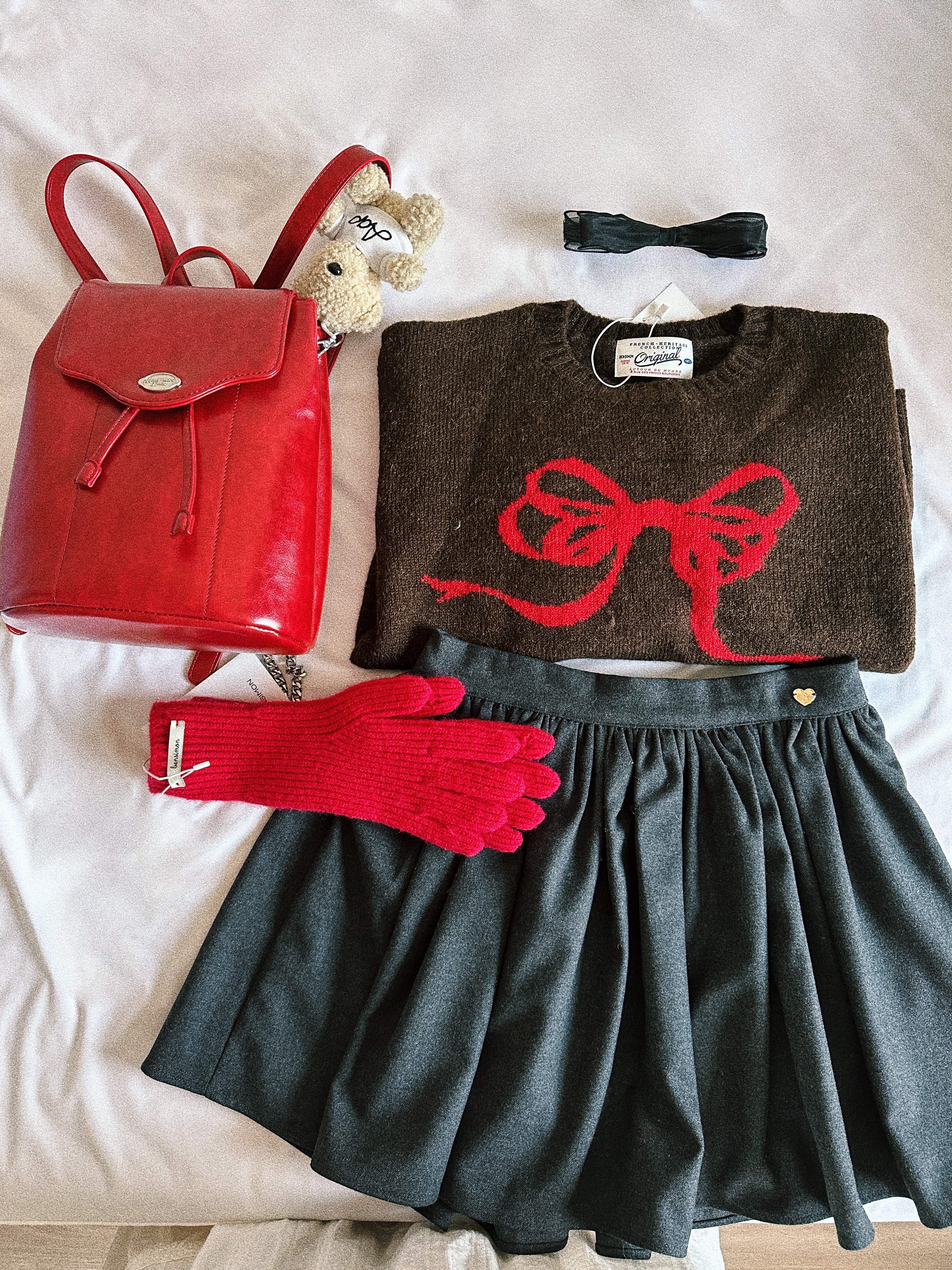 Bensimon Finger Hole Gloves Cherry Red, Bensimon Ribbon Jacquard Knit Brown 착용 스타일