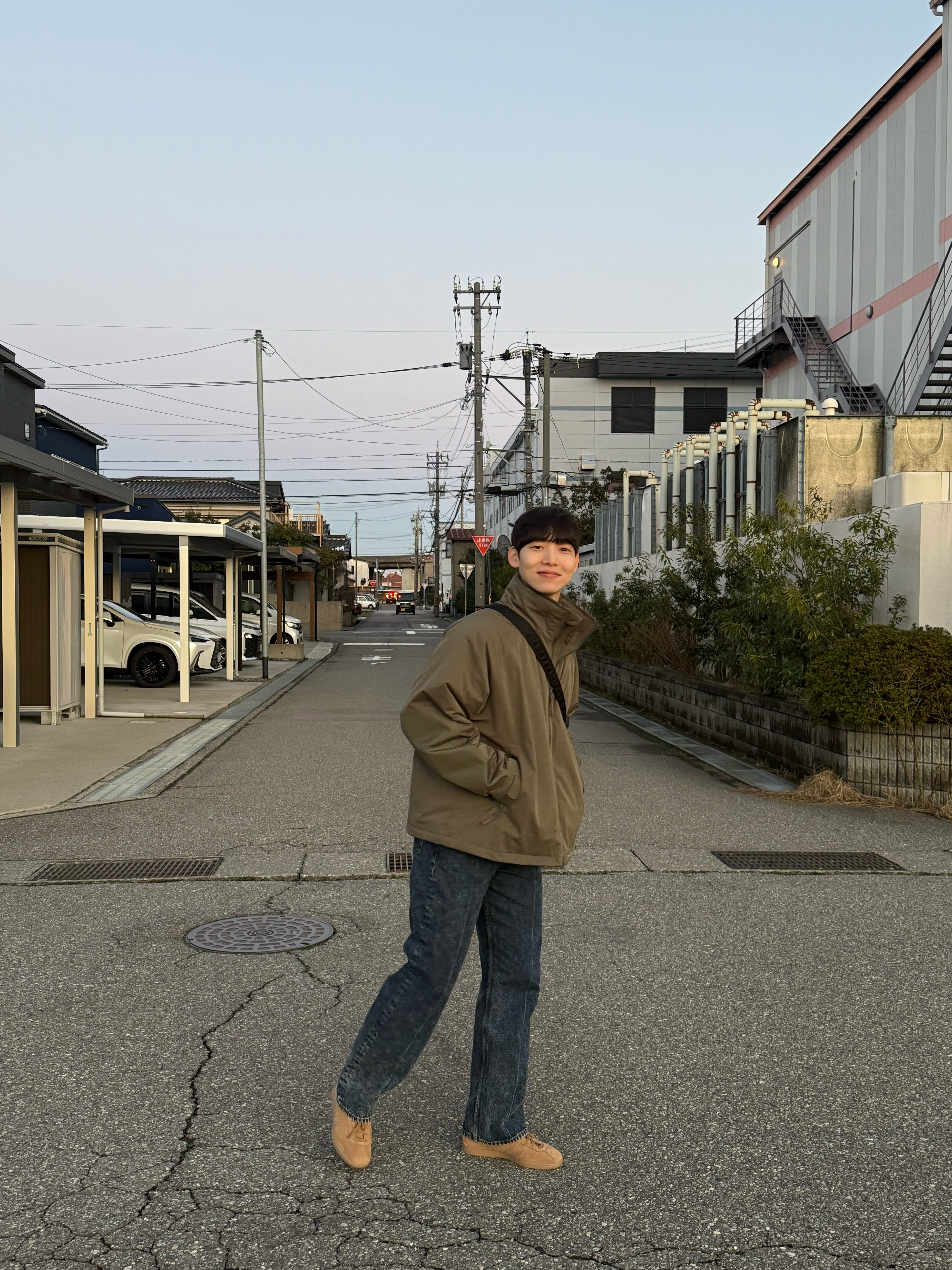 Porter Tanker Shoulder Bag S Black, Adidas Tobacco Team Brown Desert Cardboard 착용 스타일 - 3