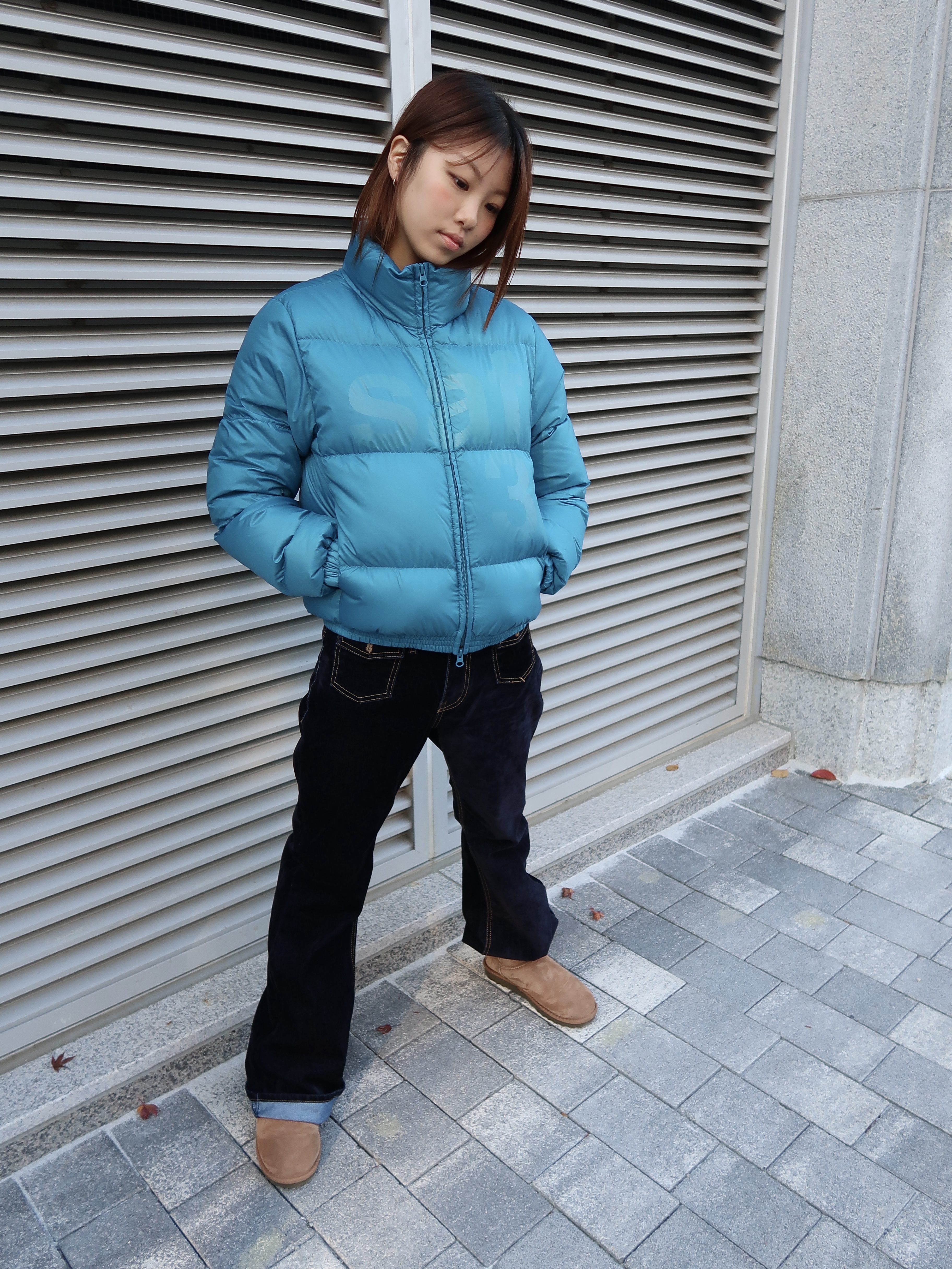 [KREAM 단독] Safarispot Basic Safari Down Jacket Navy, [KREAM 단독] Safarispot 1/2 Basic Safari Down Jacket Gray 착용 스타일 - 3