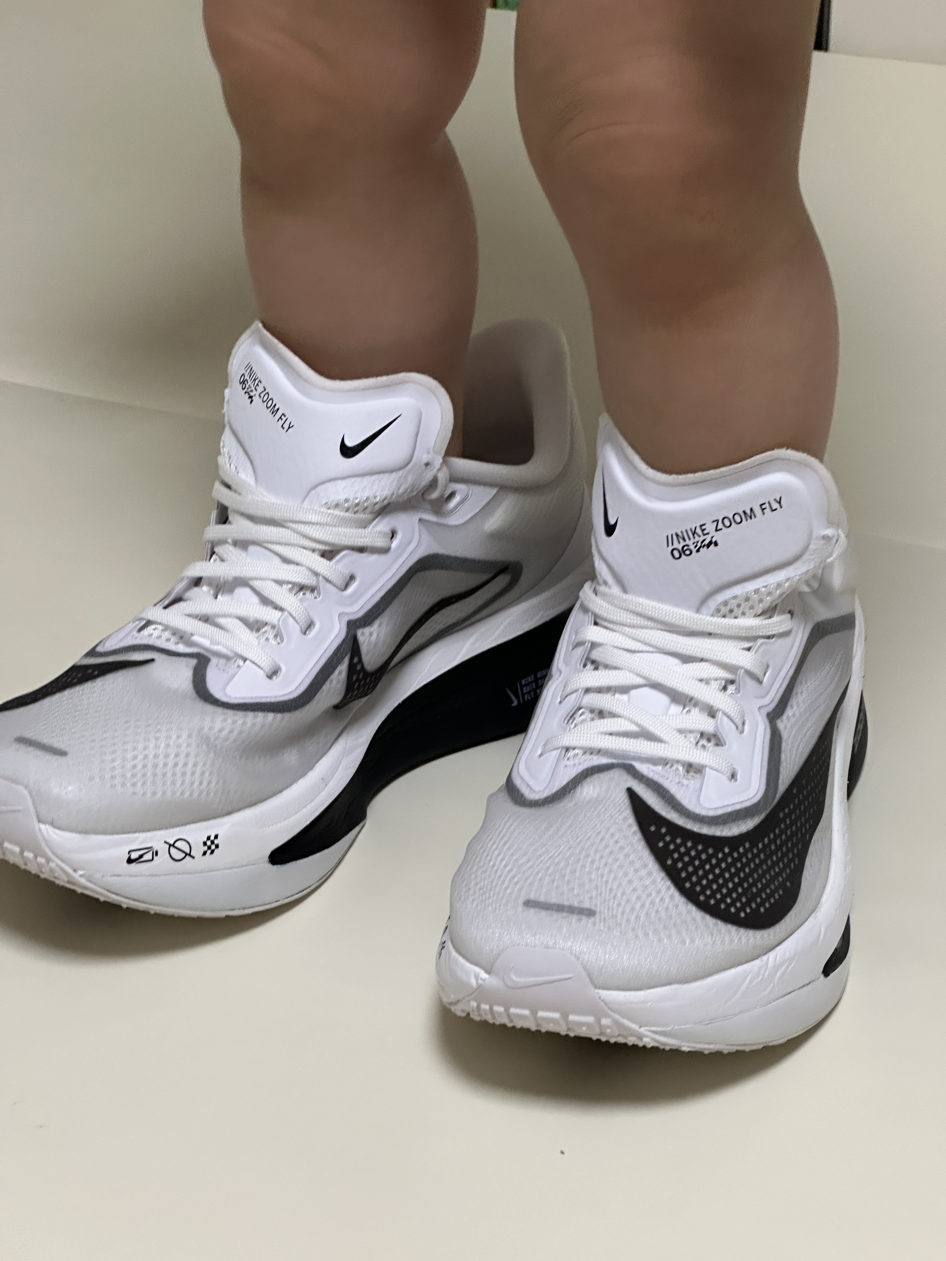 Nike Zoom Fly 6 White Smoke Grey 착용 스타일 - 1