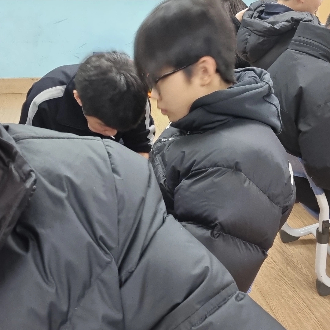 The North Face White Label Novelty Nuptse RDS Down Jacket Black 착용 스타일