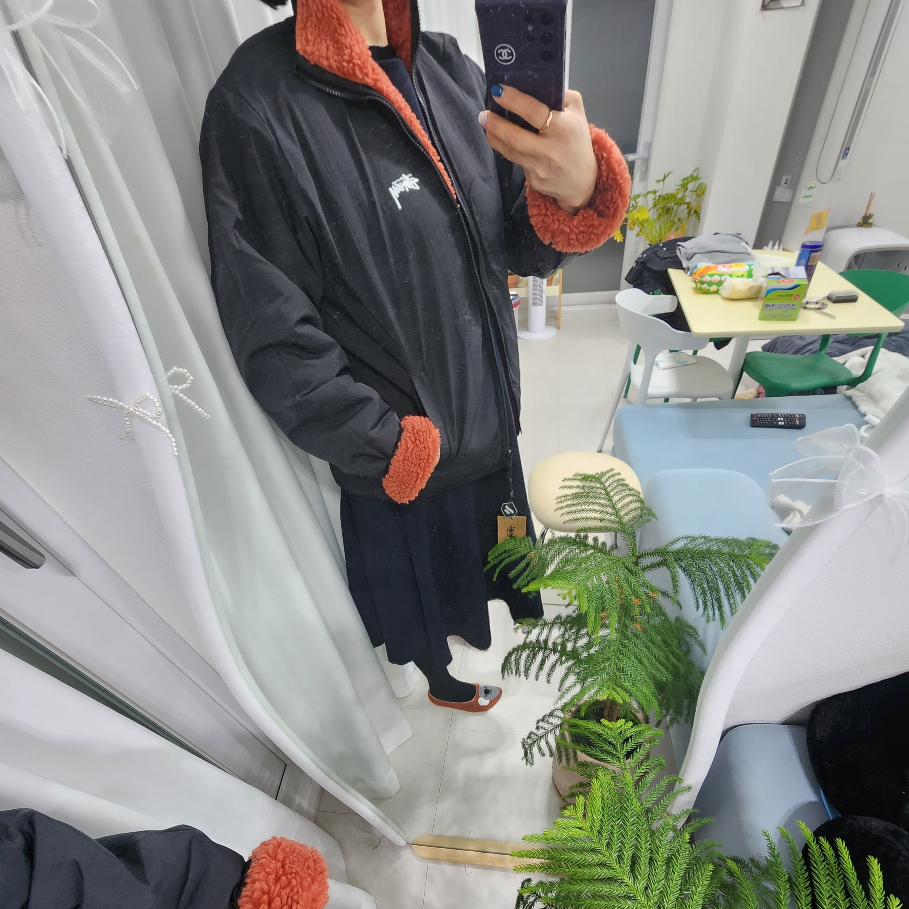 Stussy Sherpa Reversible Jacket Terracotta 착용 스타일 - 3
