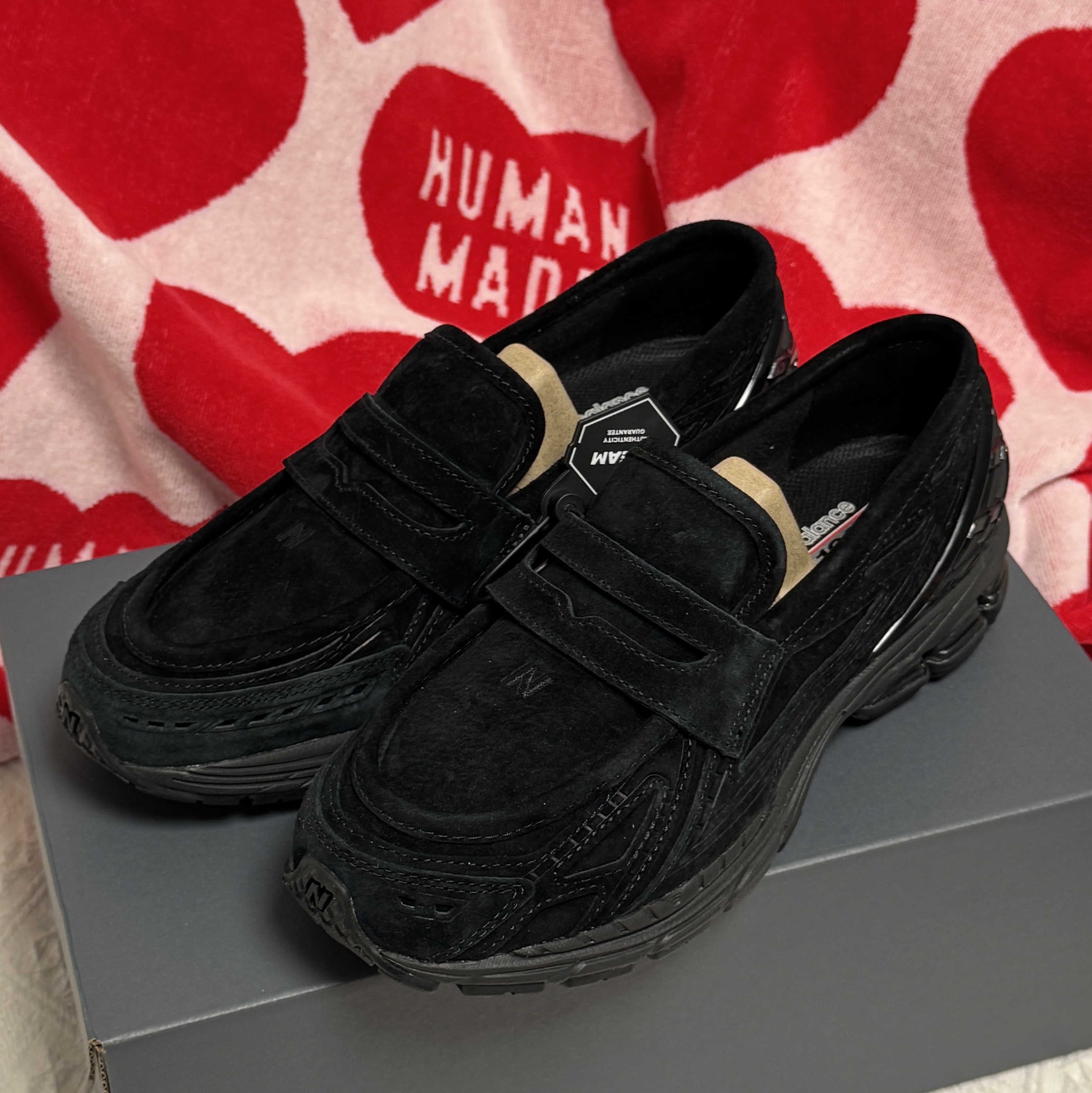 New Balance 1906L Black Black Cement 착용 스타일