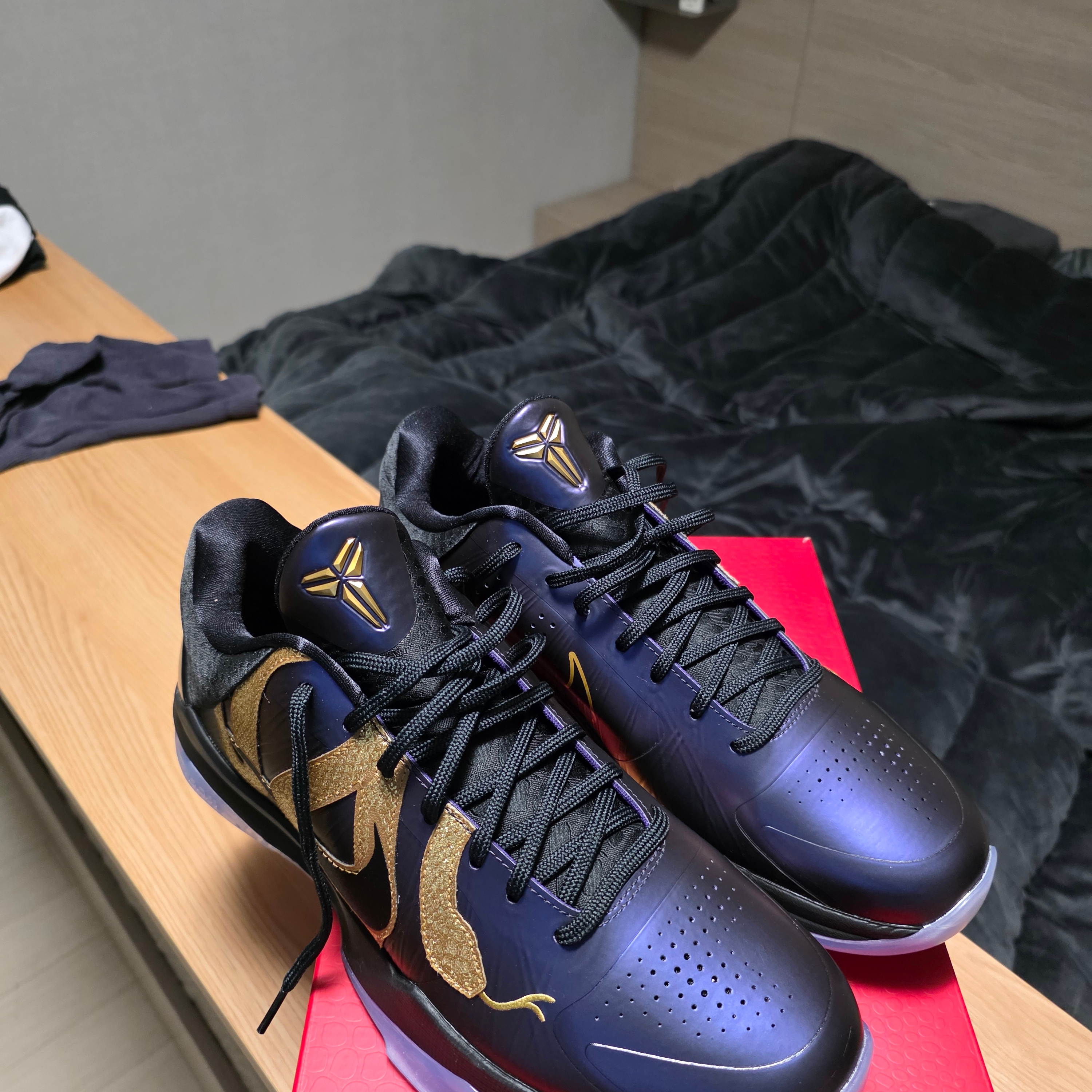 Nike Kobe 5 Protro Year of the Mamba Eggplant 착용 스타일 - 1