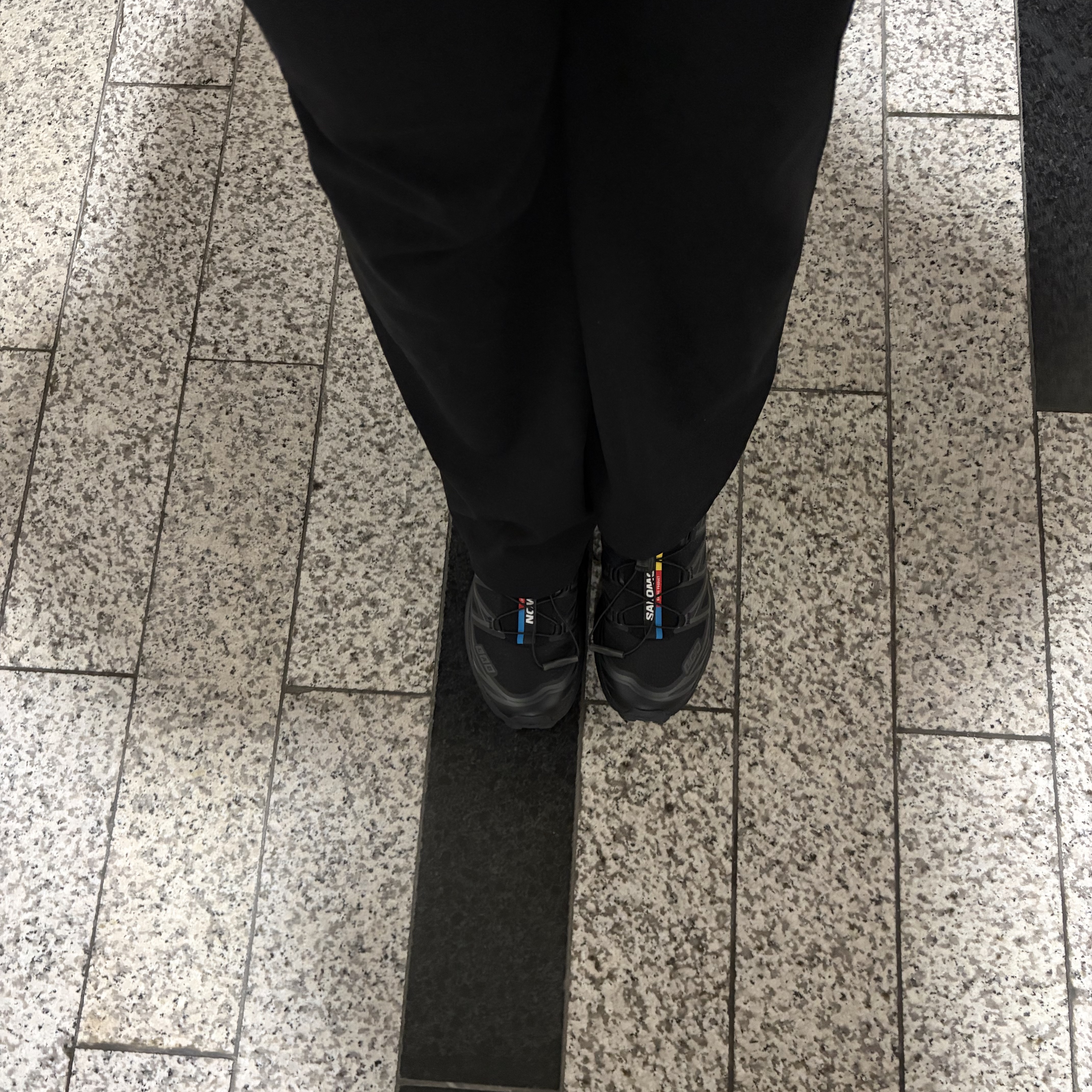 Salomon XT-6 ADV Black 착용 스타일