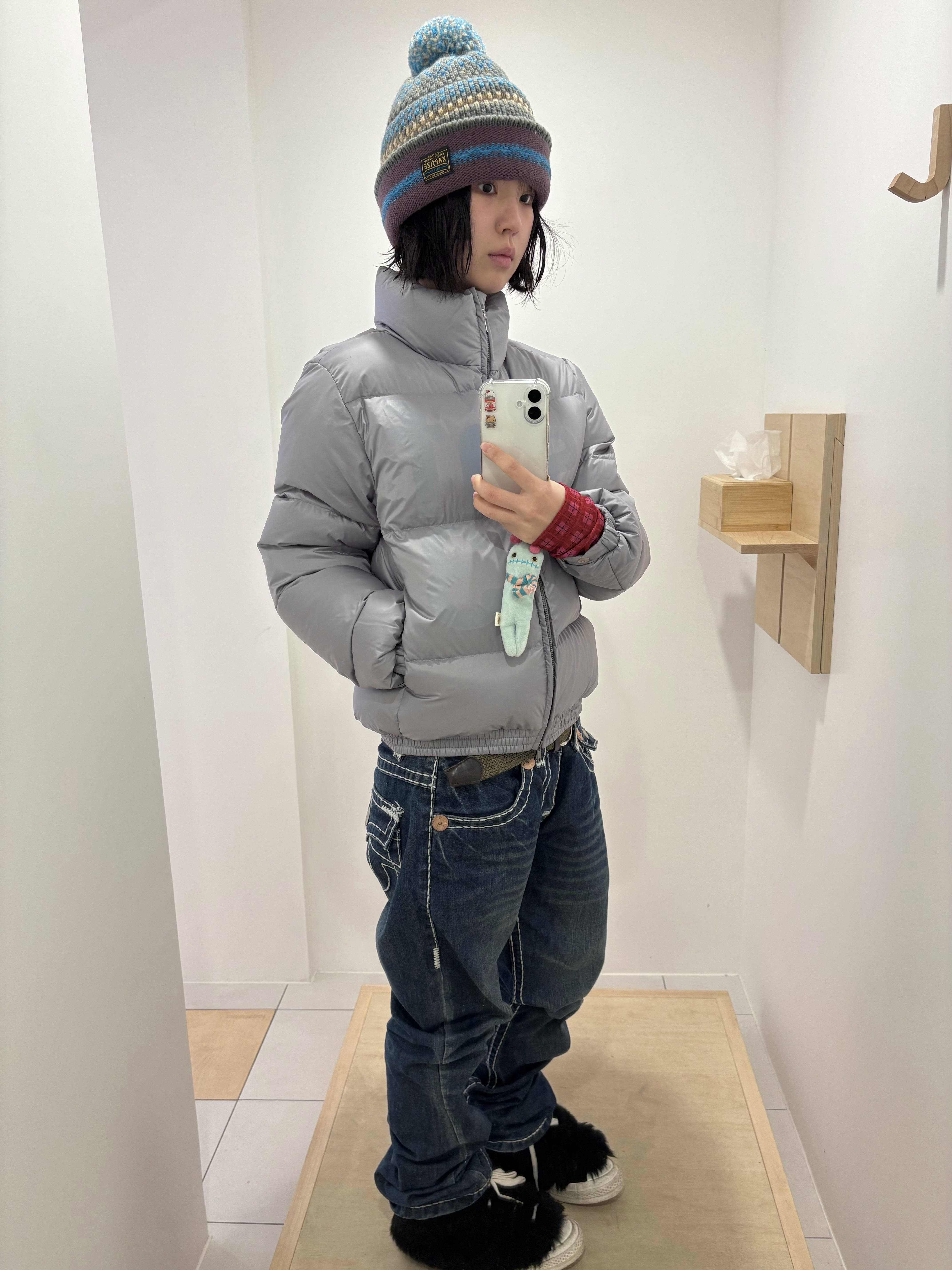 [KREAM 단독] Safarispot 1/2 Basic Safari Down Jacket Gray, [KREAM 단독] Safarispot 1/2 Basic Safari Down Jacket Navy 착용 스타일 - 1