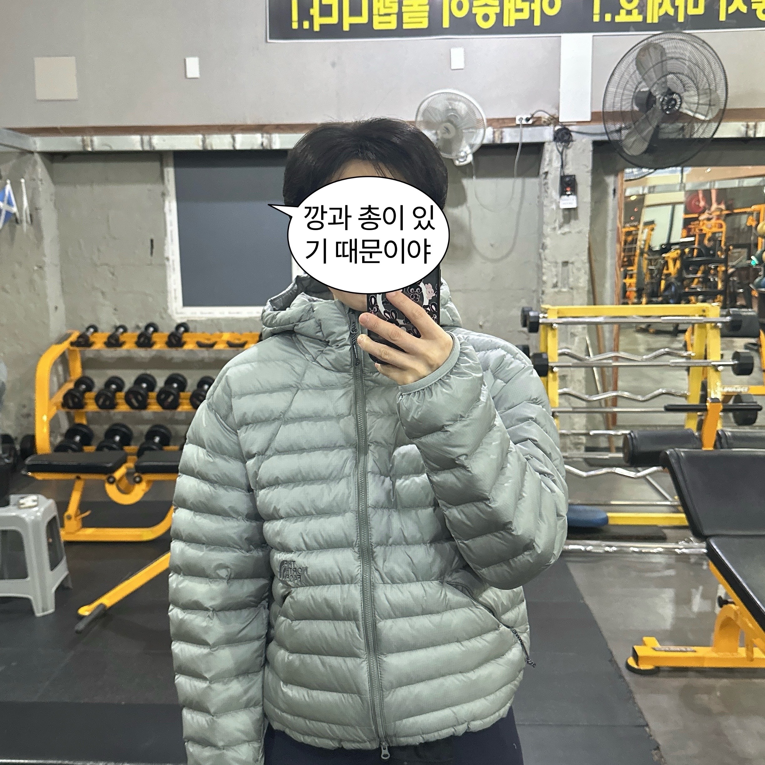 The North Face Ventus On Jacket Silver 착용 스타일