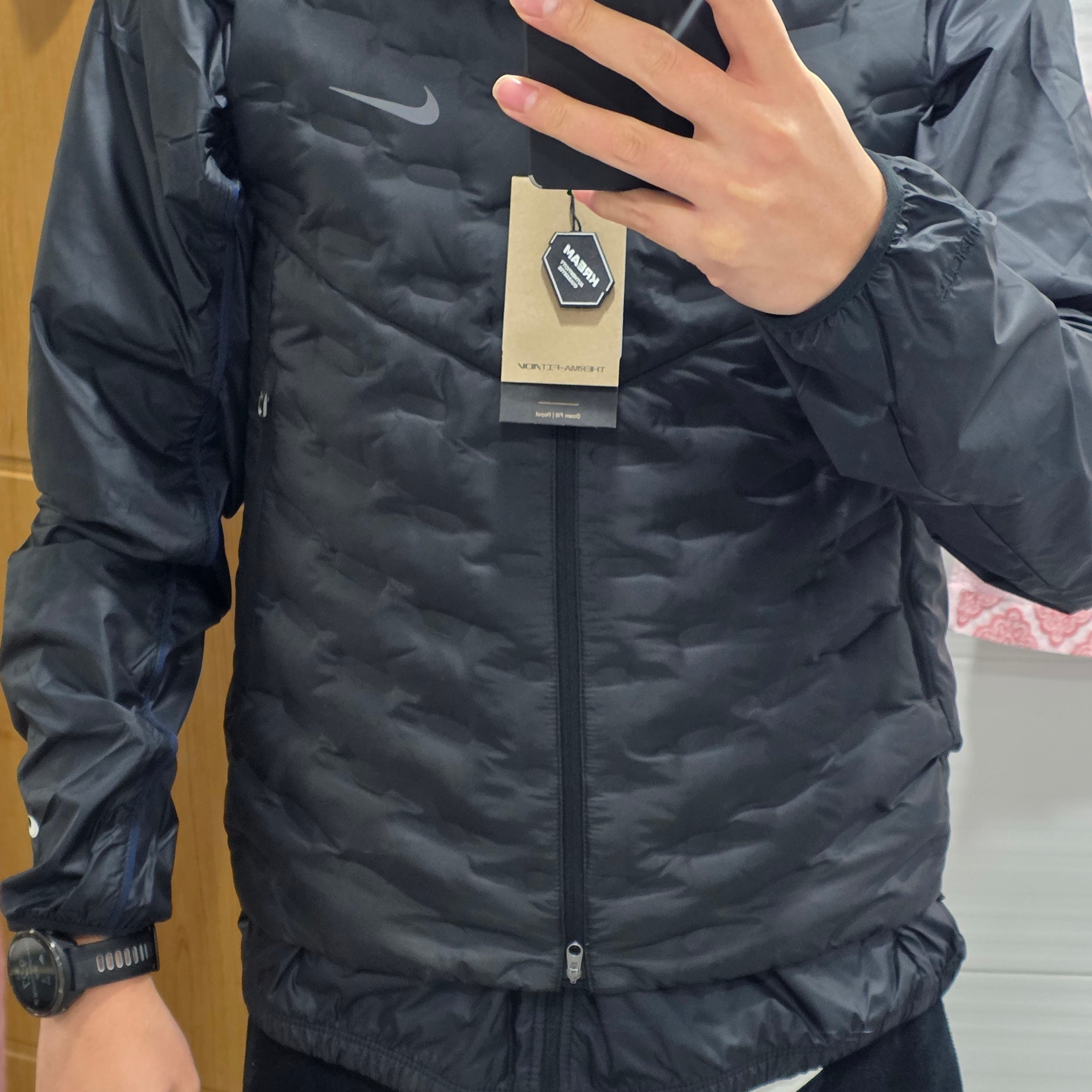 Nike Therma-Fit ADV Repel Down Running Vest Black - Asia, Nike Track Club Storm-Fit Running Jacket Black - Asia 착용 스타일 - 2