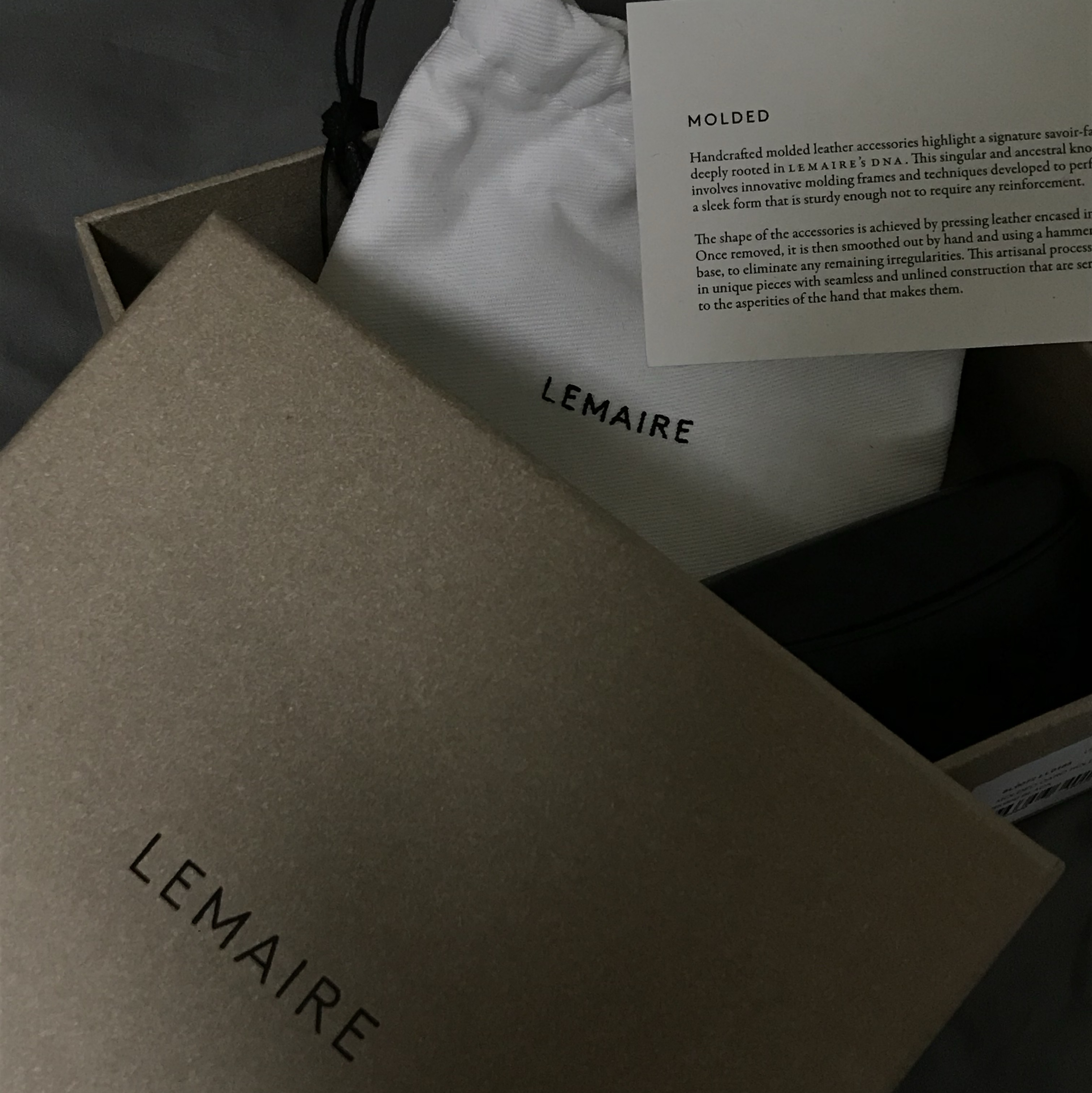 Lemaire Card Holder with Molded Calf Leather Black 착용 스타일