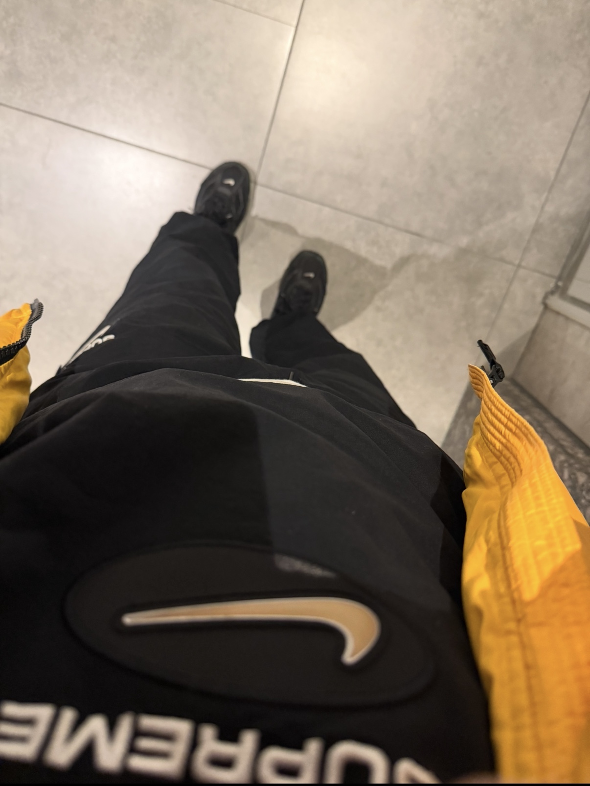 Nike x Supreme Shox Ride 2 SP Black, Supreme x Nike Jewel Reversible Ripstop Pants Black - 20FW 착용 스타일