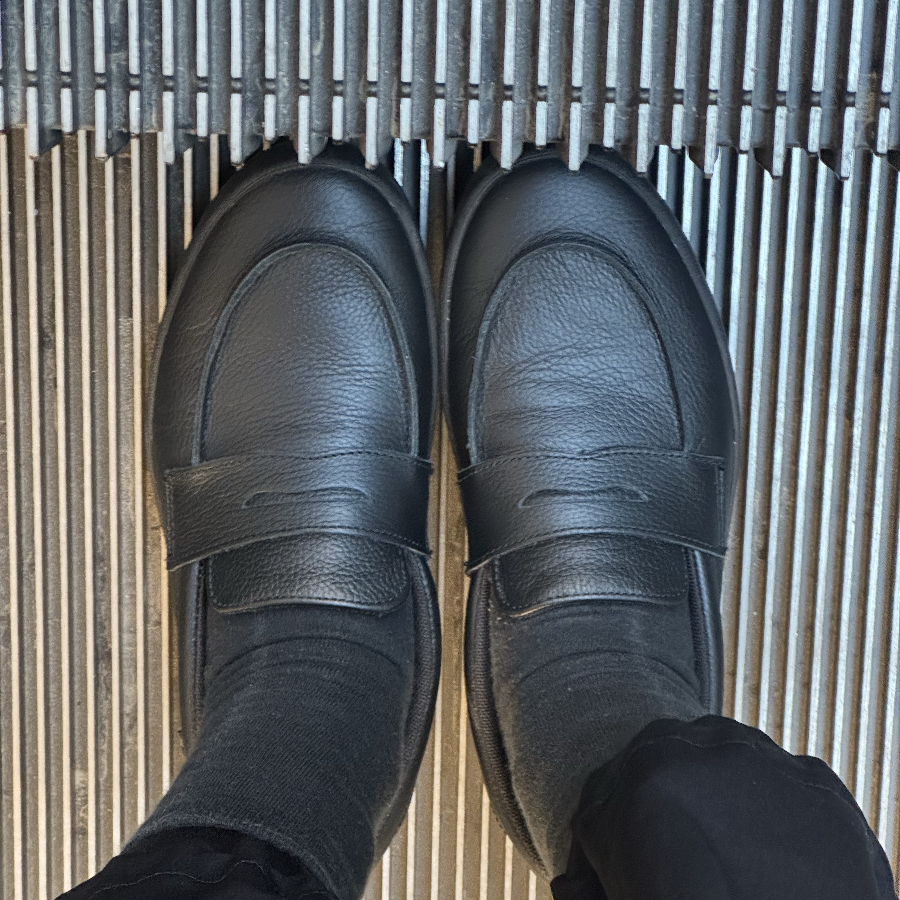 Vans Skate Loafer Black 착용 스타일 - 3