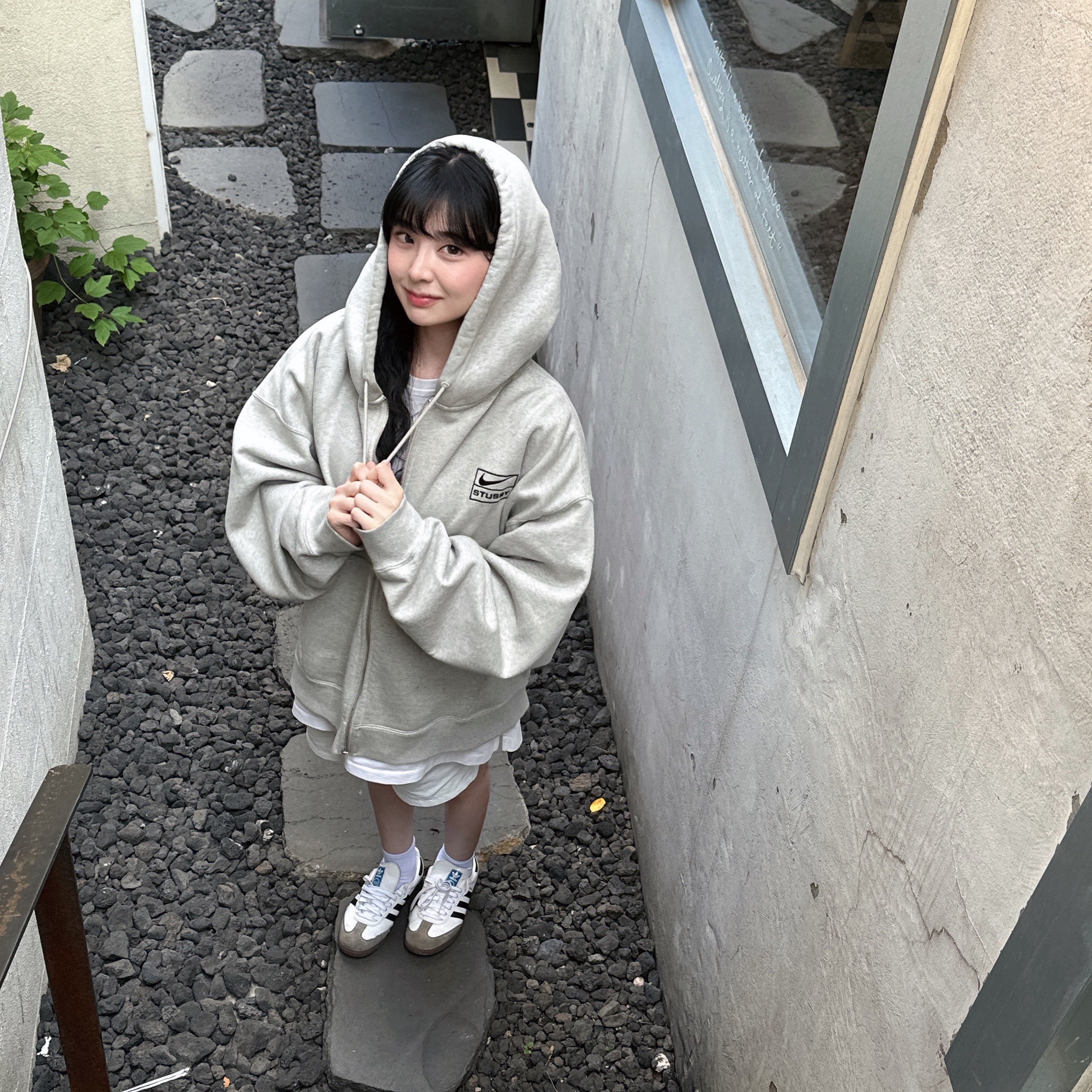 Nike x Stussy Full Zip Fleece Hoodie Grey Heather (FJ9181-050) 착용 스타일 - 3