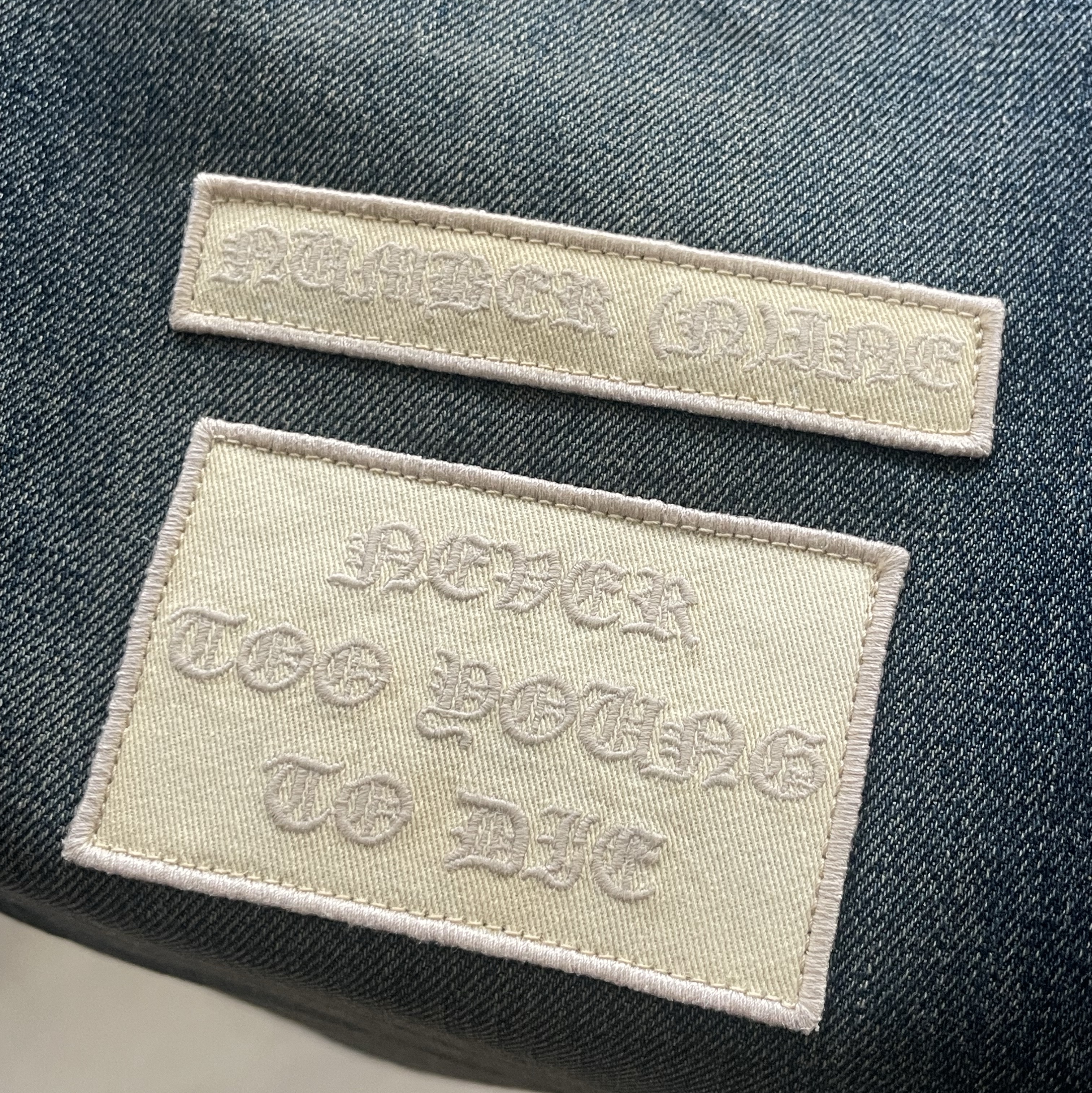 Supreme x Number (N)ine Patches Loose Fit Selvedge Jean Washed Indigo - 25FW 착용 스타일 - 6