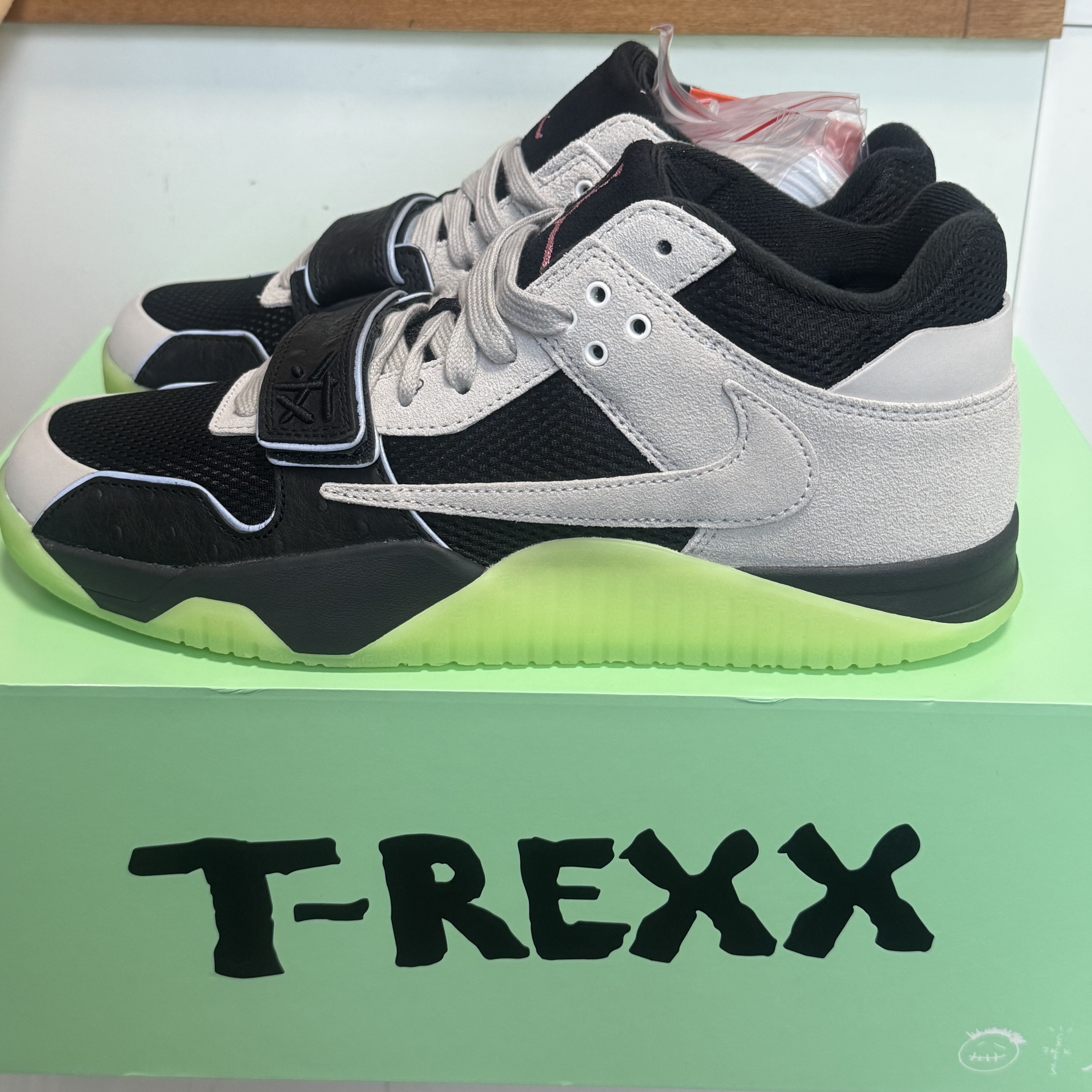 Jordan x Travis Scott x Chase B Jumpman Jack TR Black Night Silver 착용 스타일
