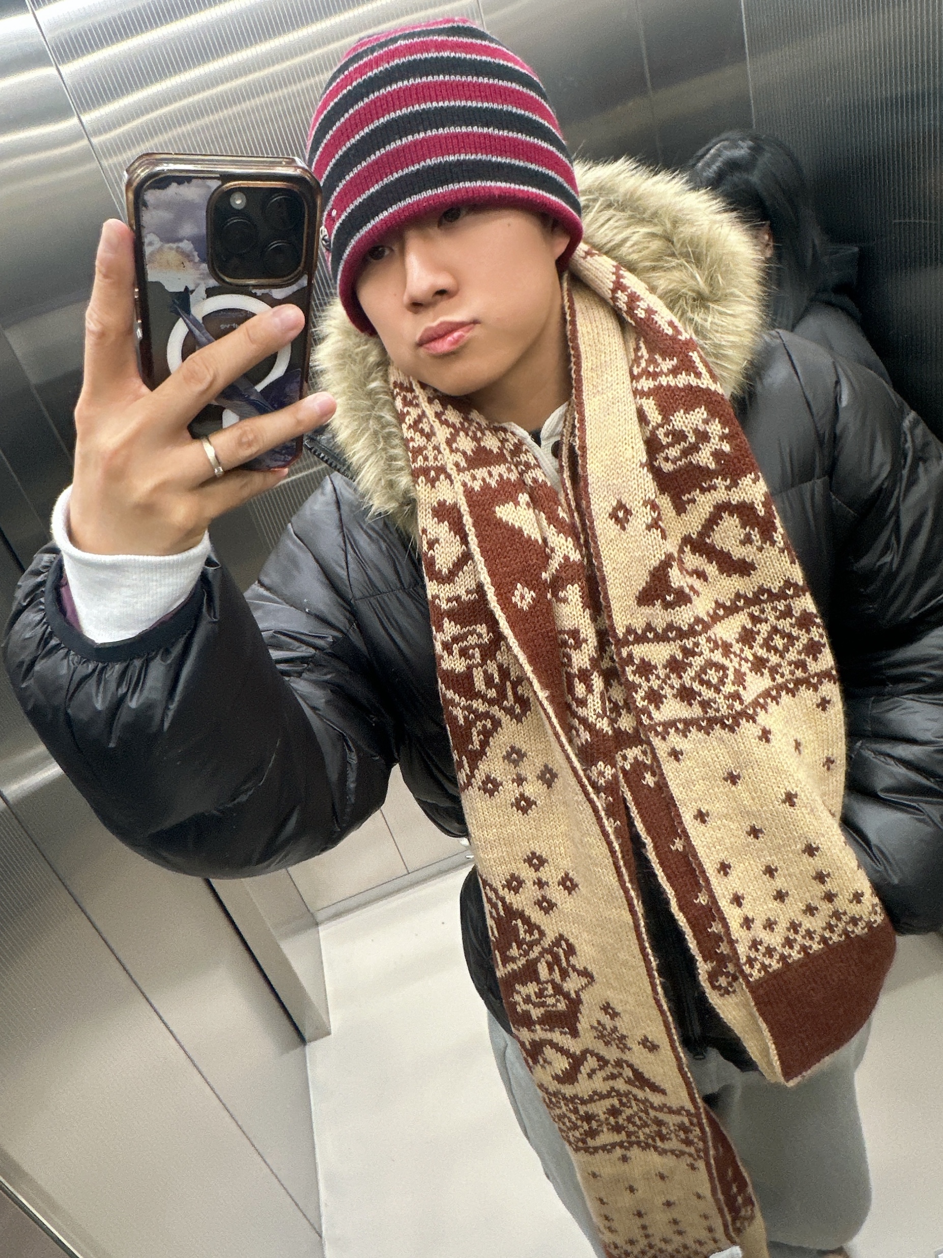 Thevinylhouse Hooded Duck Down Jacket Black 착용 스타일