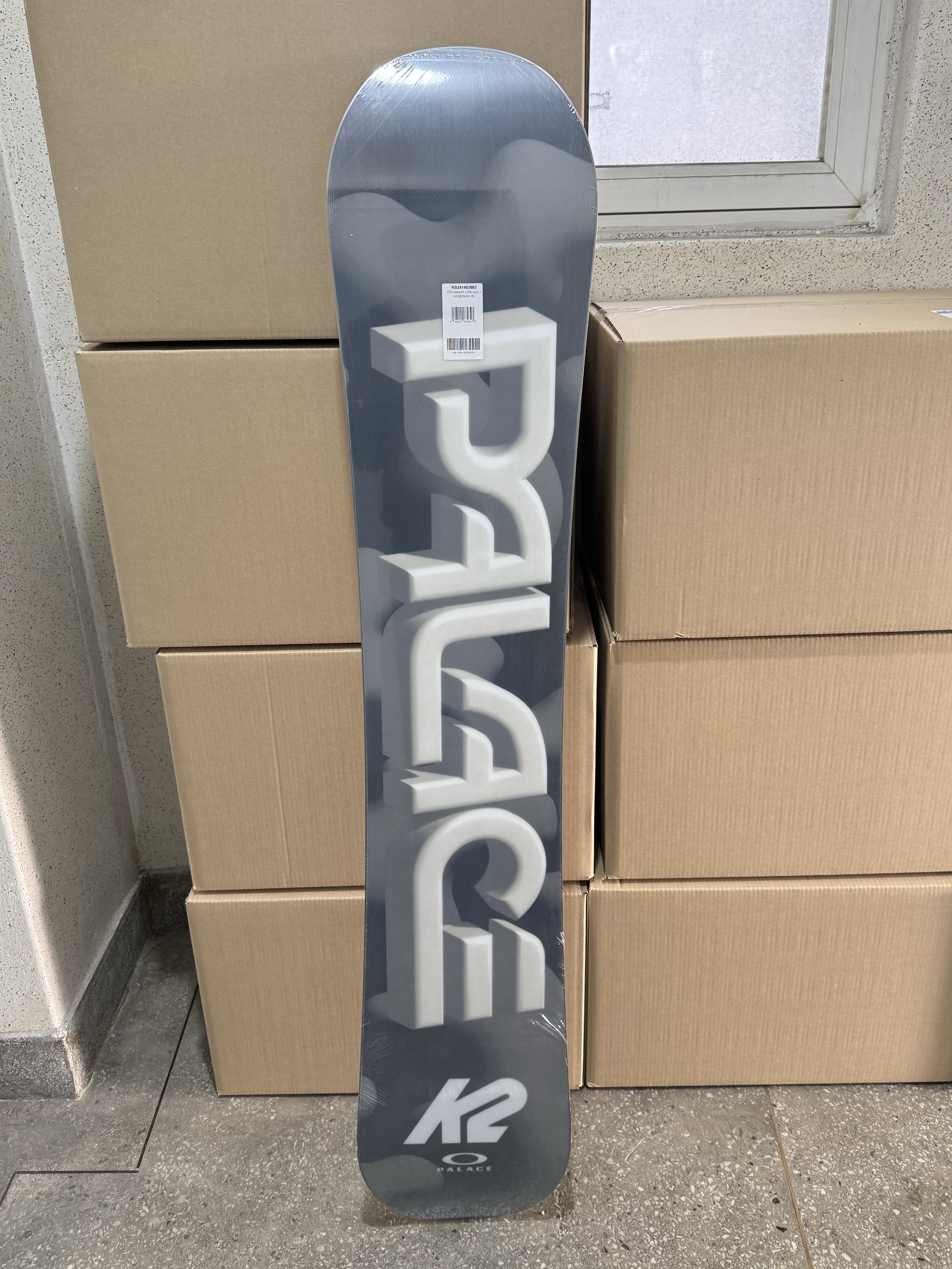 Palace x Oakley x K2 Snowboard Night Clouds - 24FW 착용 스타일 - 1