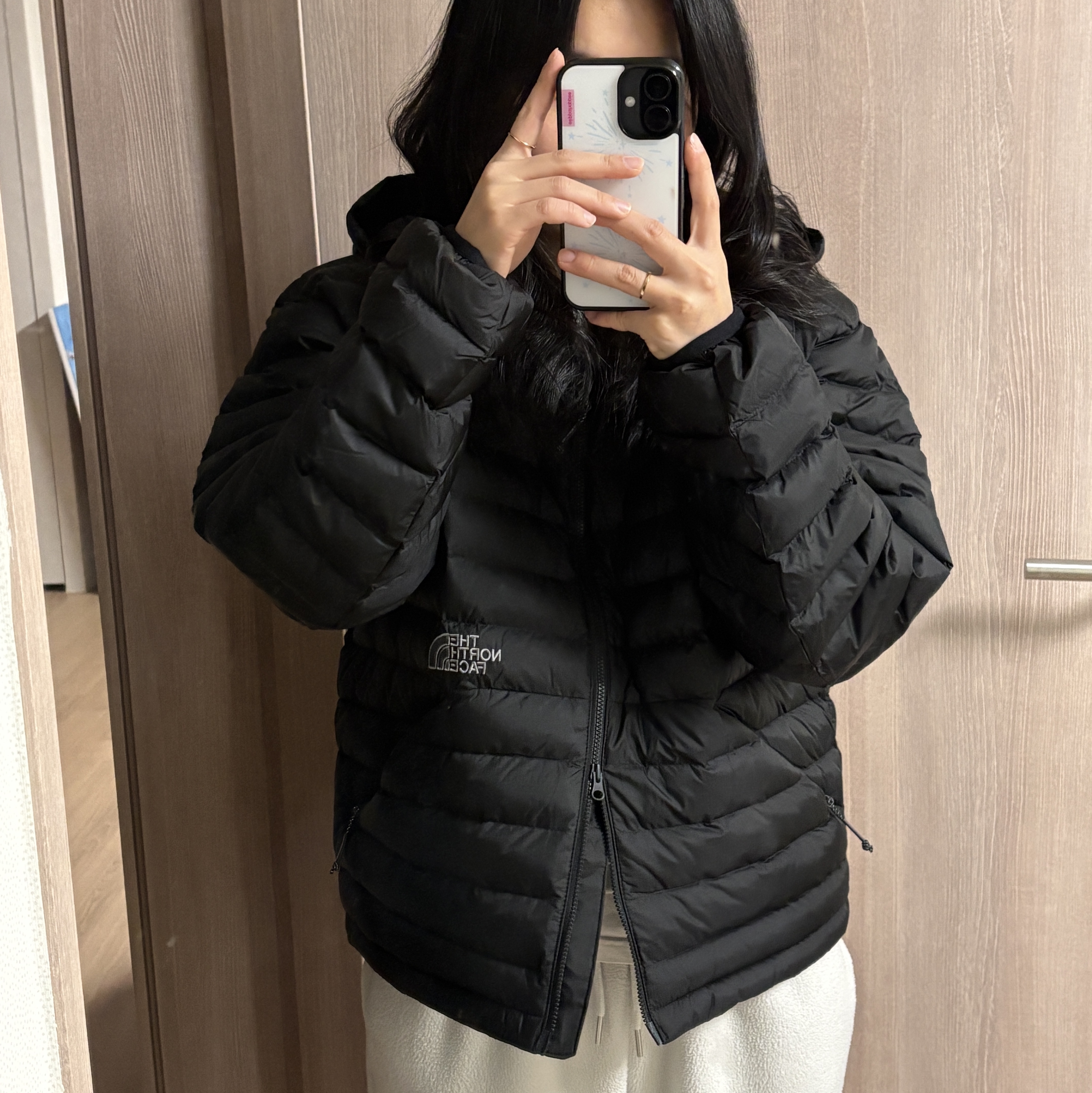 The North Face Ventus On Jacket Black 착용 스타일