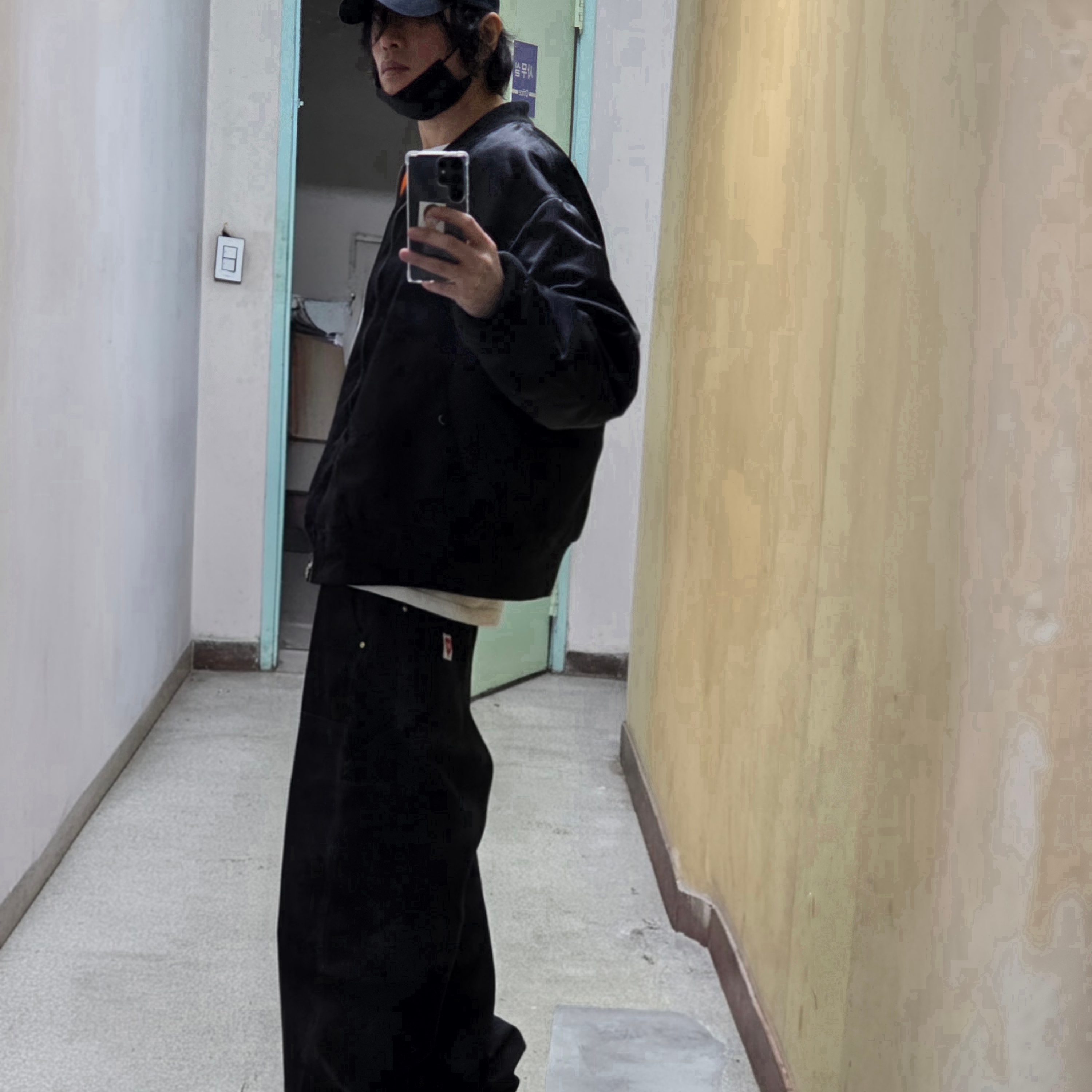 New Balance 574 Legacy Black, Carhartt WIP Nash Loose Fit Double Knee Pants Black Stone Washed 착용 스타일 - 2