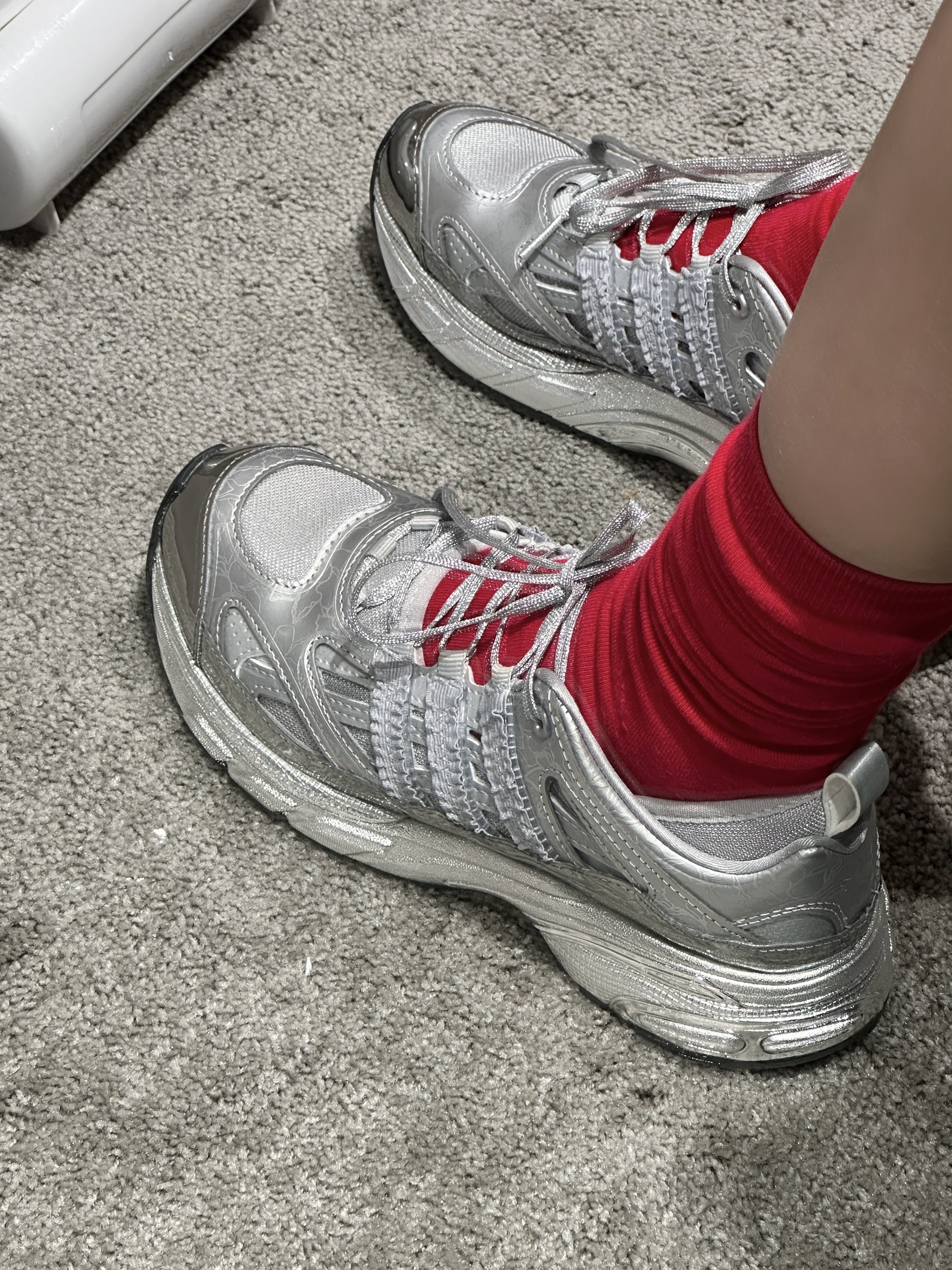 (W) Adidas Adistar Pose Silver Metallic Matte Silver 착용 스타일 - 1