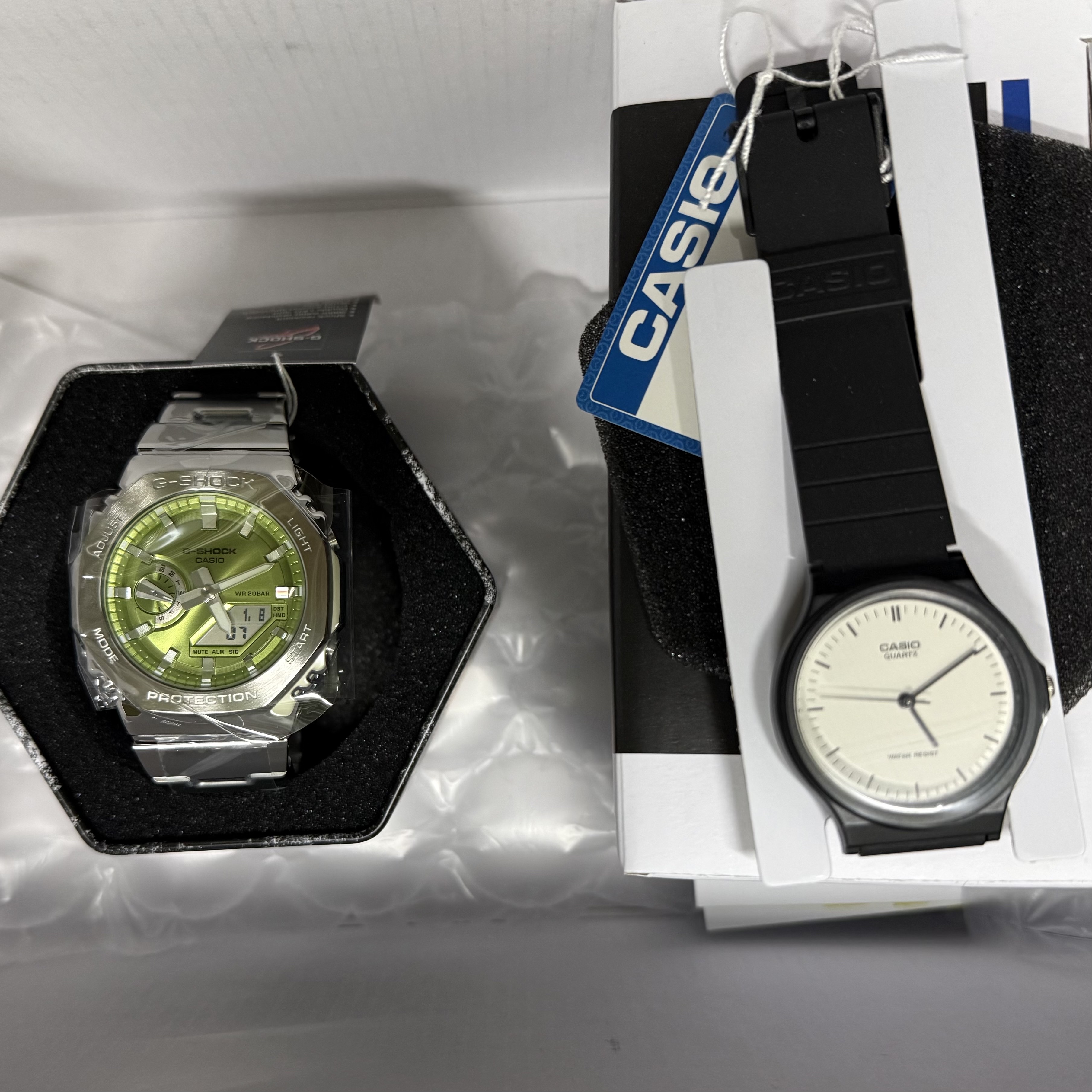 Casio G-Shock GM-2110D-3ADR, Casio MQ-24-7E 착용 스타일