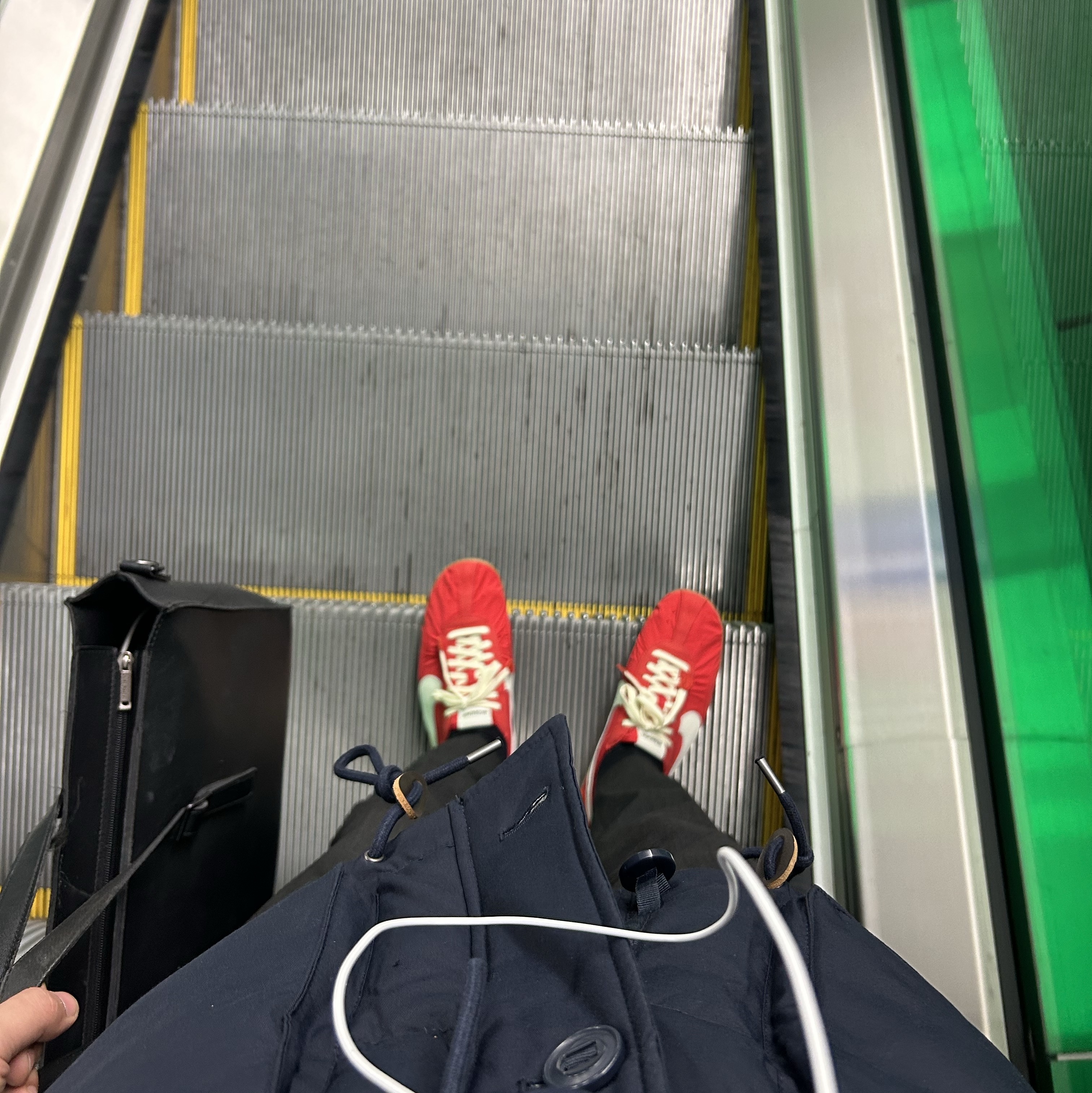 Nike x Jacquemus Moon Shoe SP University Red and Bicycle Yellow 착용 스타일