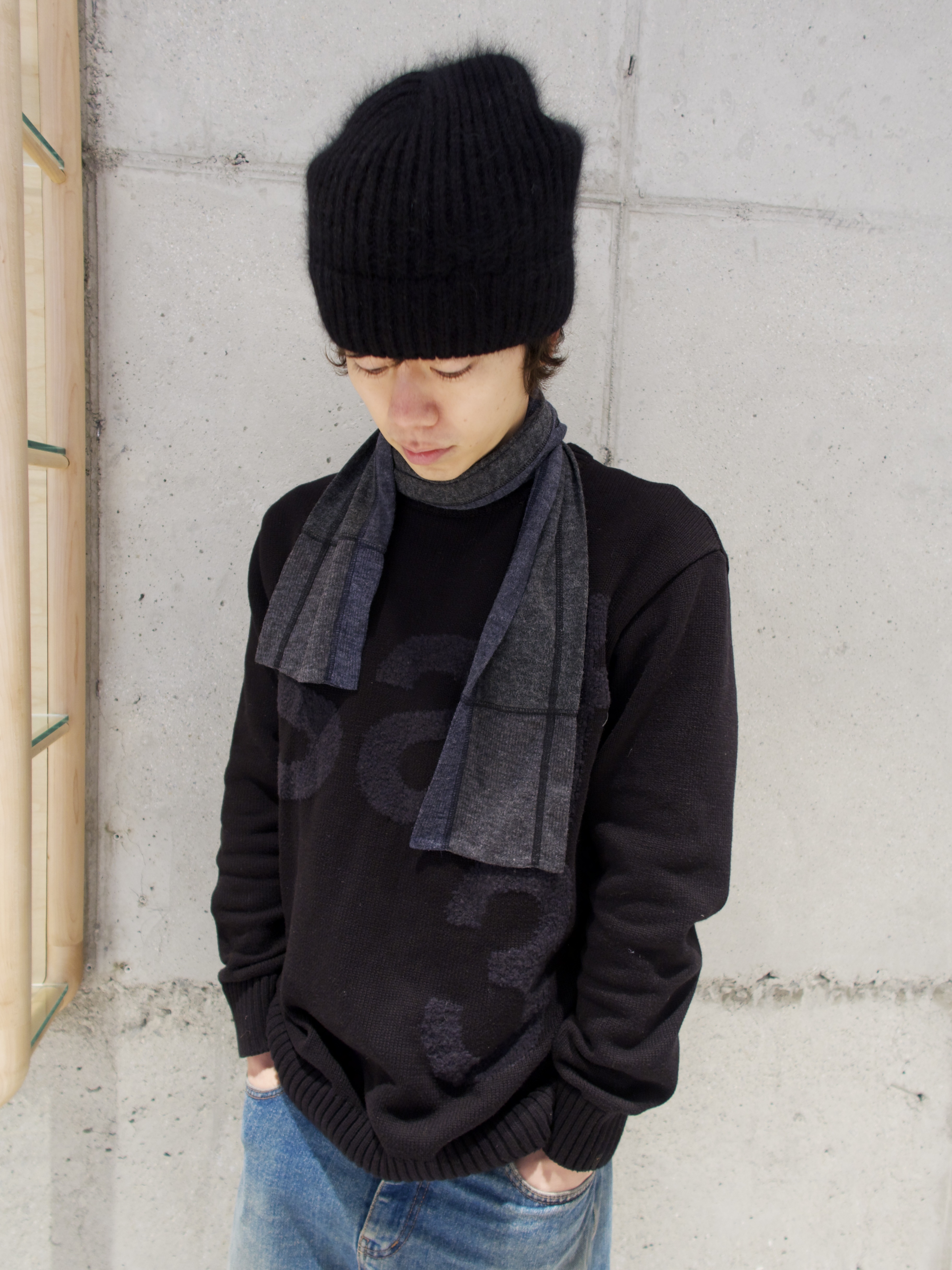 [KREAM 단독] Safarispot Basic Safari Knit Black, [KREAM 단독] Safarispot Basic Safari Knit Gray 착용 스타일 - 1