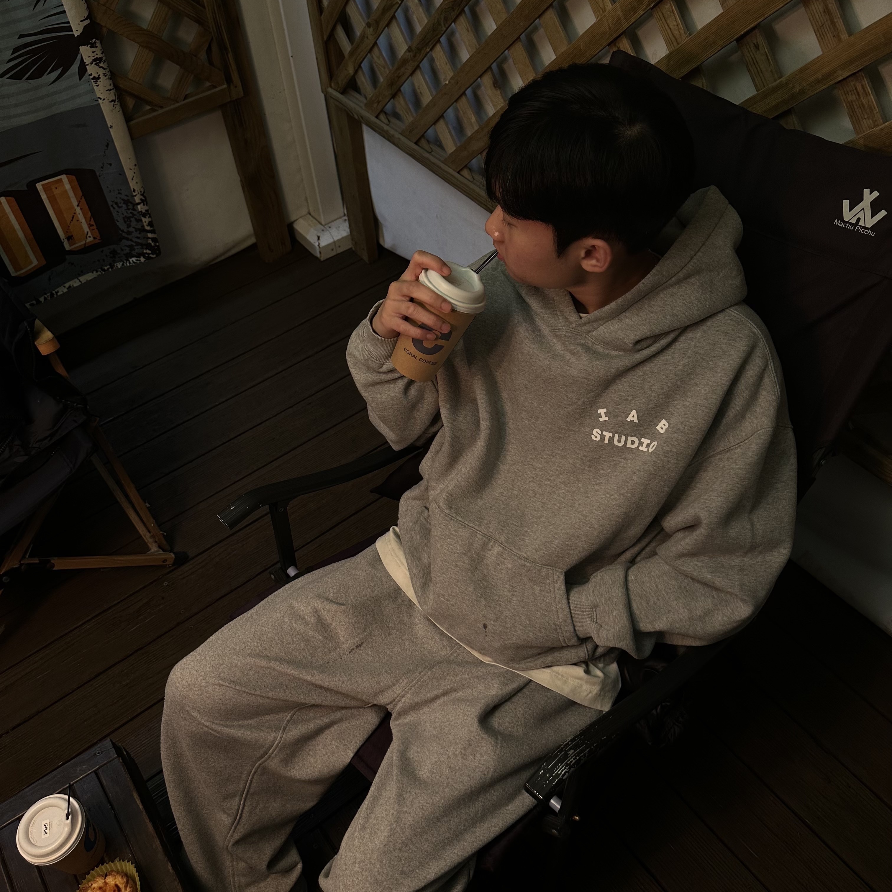 IAB Studio Hoodie Gray - 21SS 착용 스타일