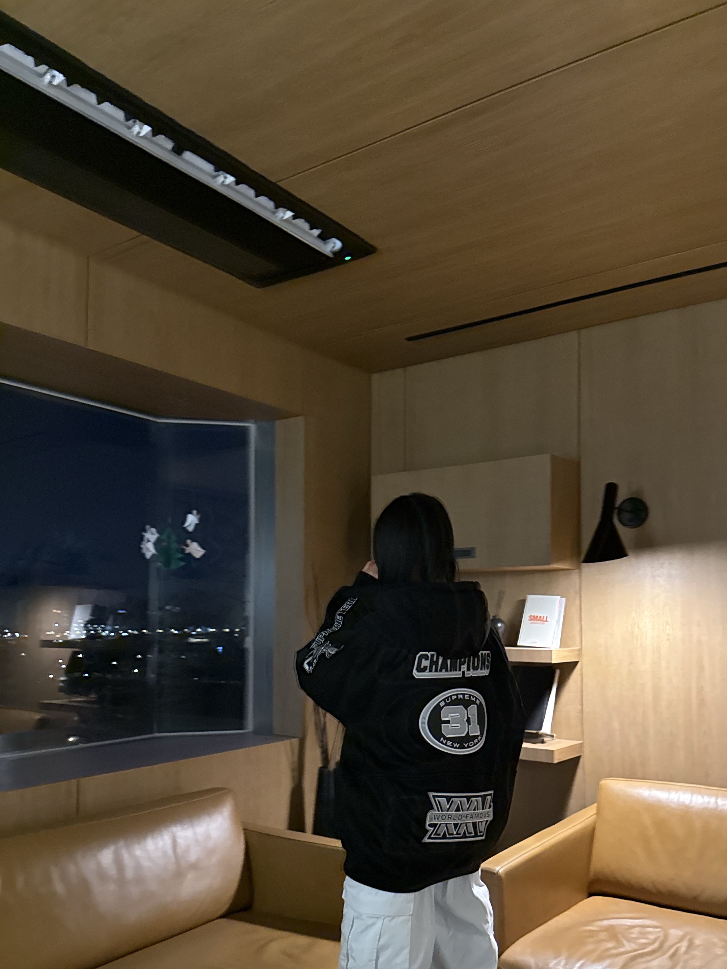 Supreme Football Zip Up Hooded Sweatshirt Black - 25FW 착용 스타일 - 3