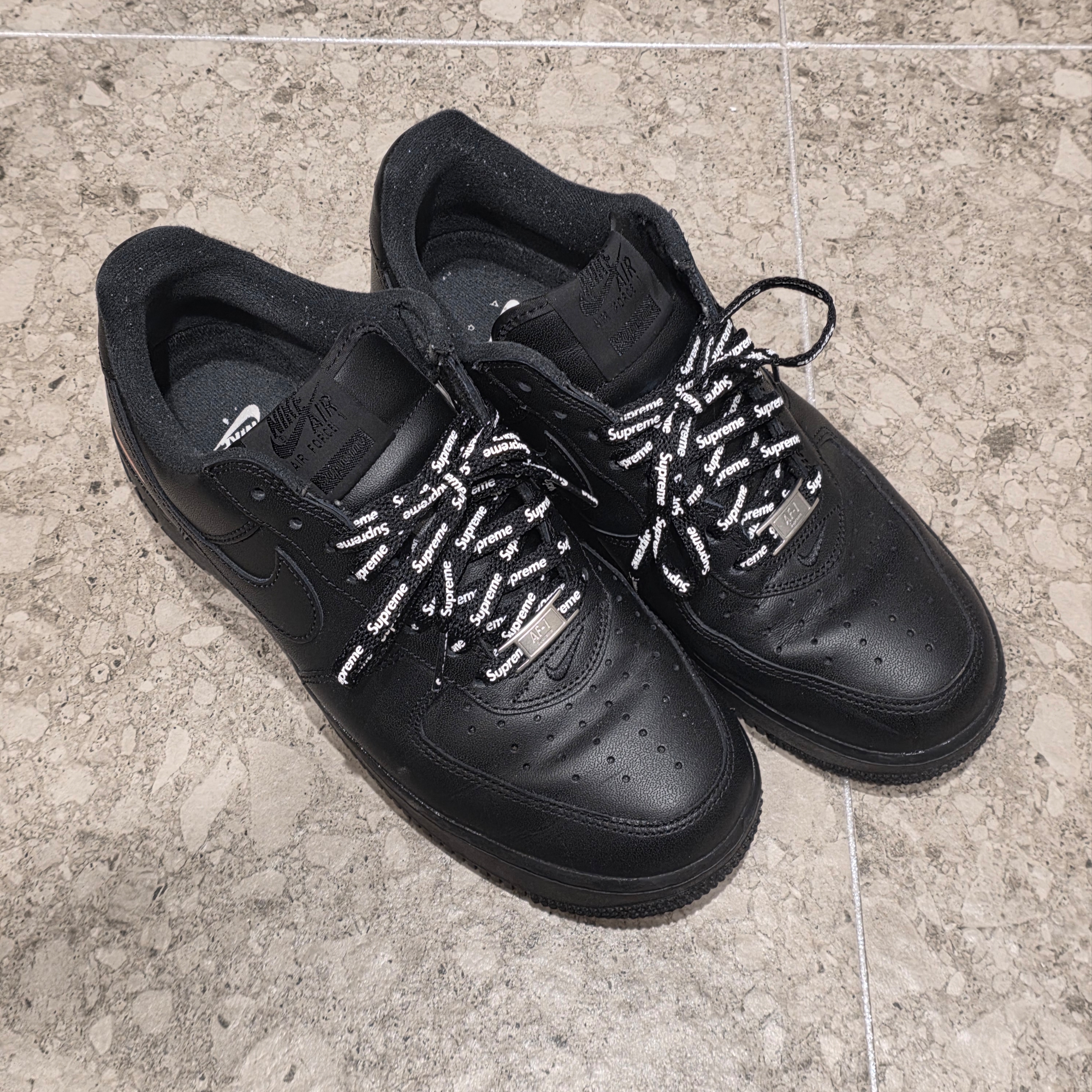 Nike x Supreme Air Force 1 Low Black 착용 스타일