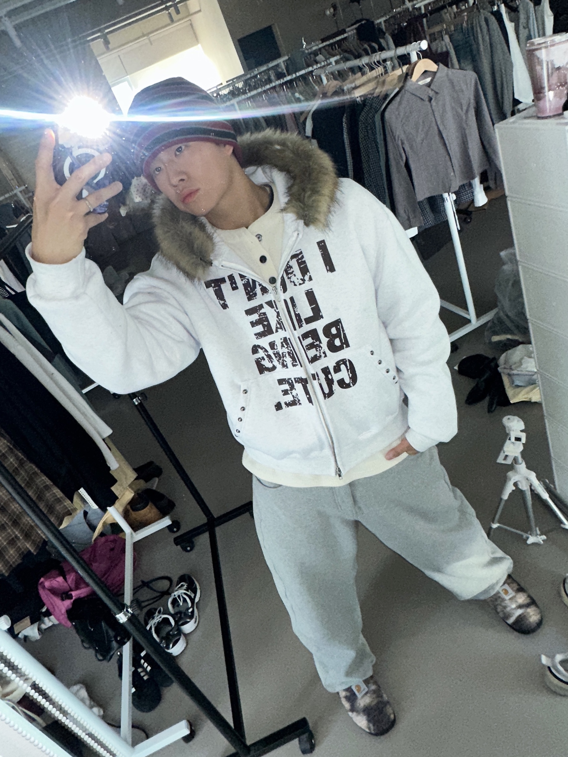 Subu x Carhartt WIP Cordura Slippers Wild Dog Print 착용 스타일 - 1