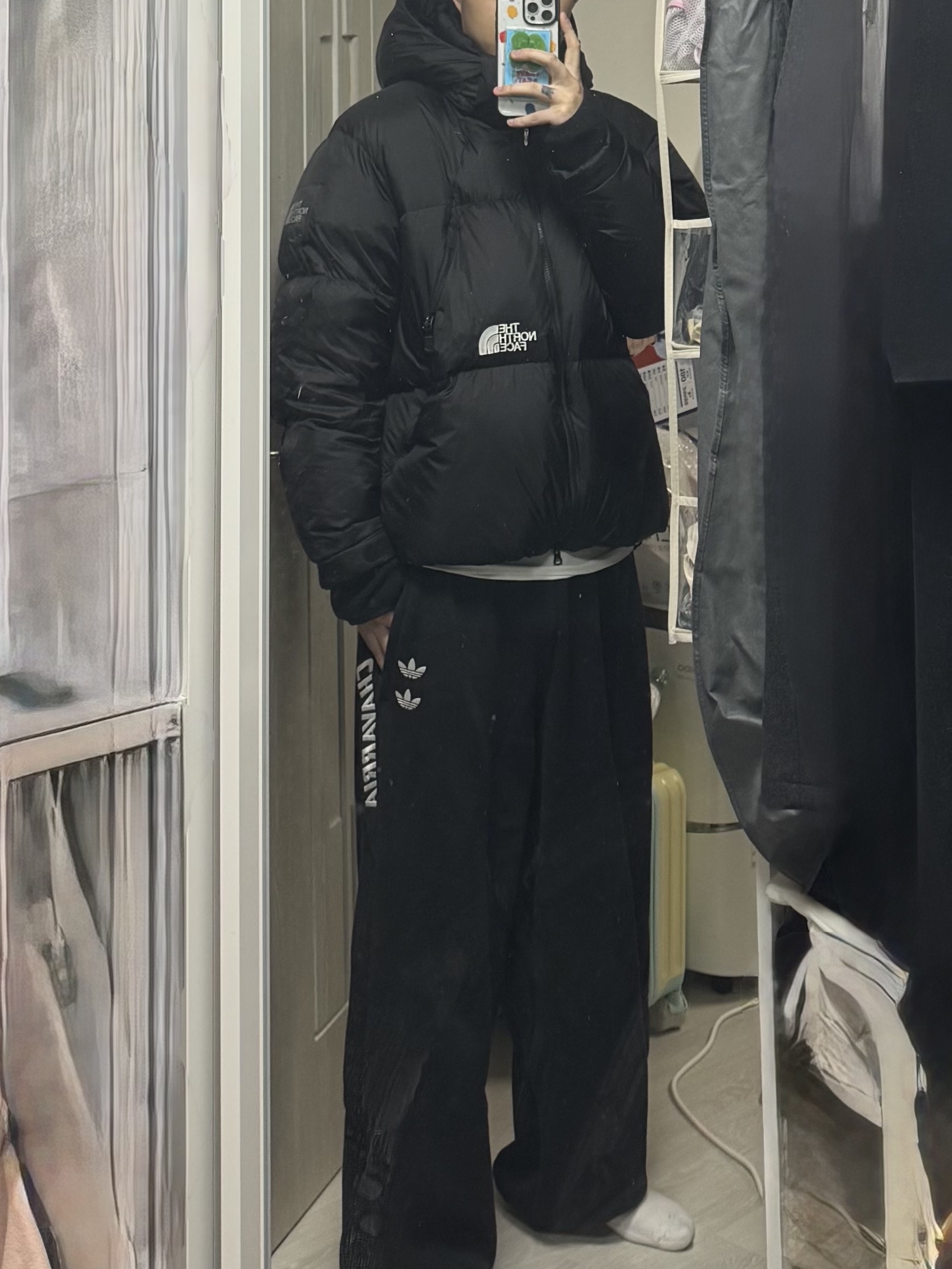 The North Face White Label Project Down Jacket RDS Black - 25FW, Adidas x Willy Chavarria Chavarria Heavyweight Trackpants Black - KR Sizing 착용 스타일