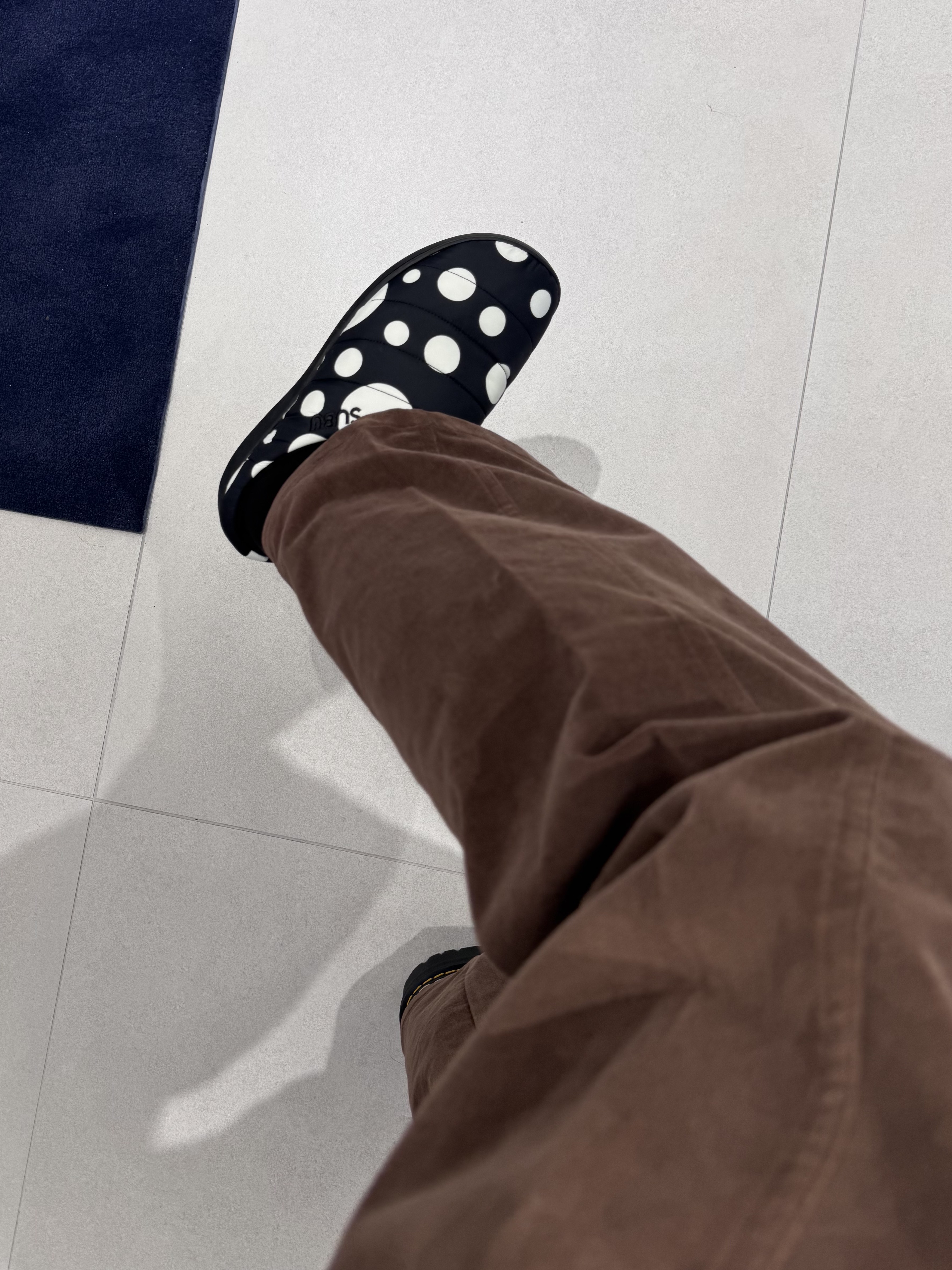Subu Down Sandal Cream Snow Dot 착용 스타일