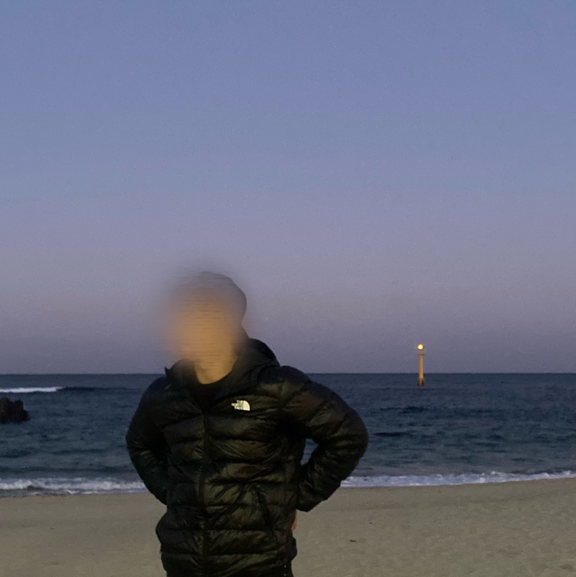 The North Face Matier EX RDS Down Hoodie Black 착용 스타일