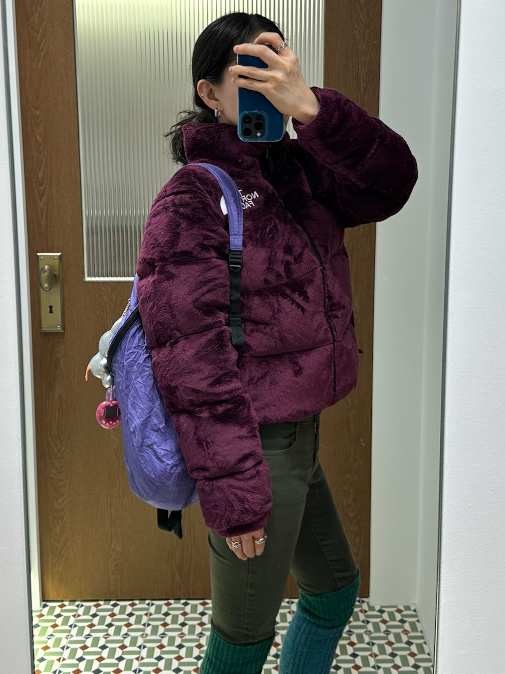 Ticket to the Moon Mini Backpack Purple (15L), Keen Jasper Suede Sneakers Camel 착용 스타일 - 4