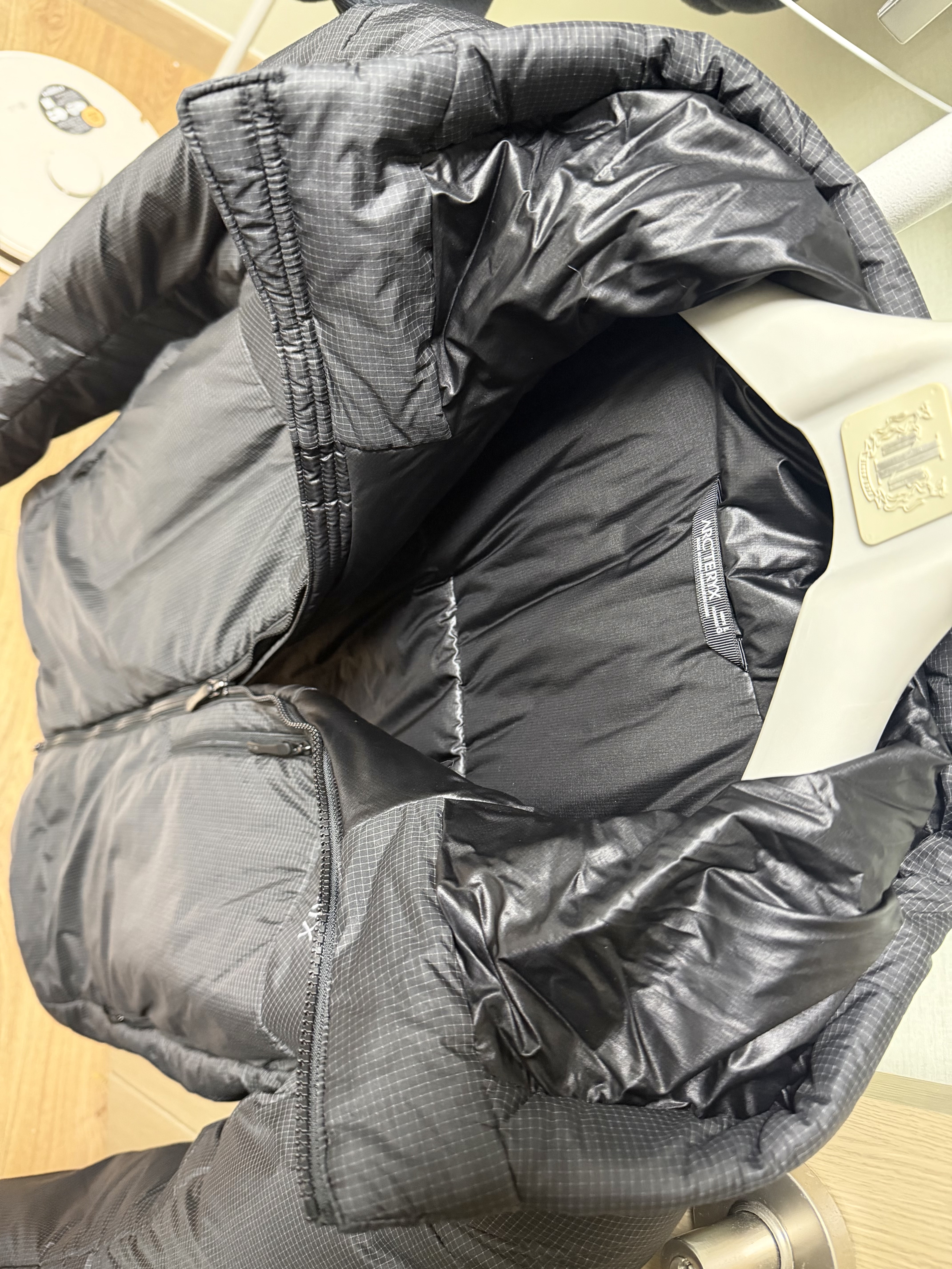 Arc'teryx Nuclei SV Parka Black 착용 스타일 - 3