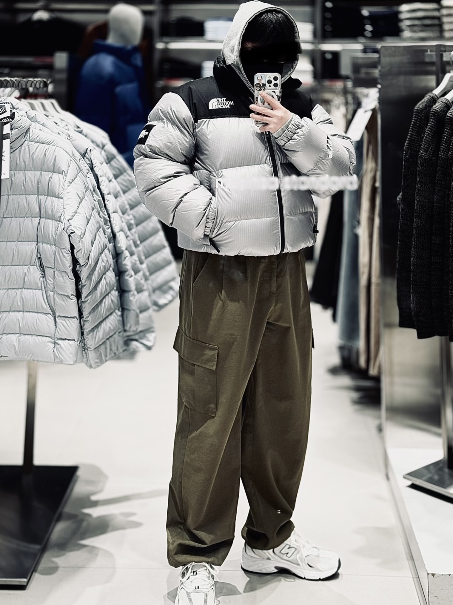 The North Face White Label Novelty Nuptse Down Jacket Heather Gray, New Balance 530 White 착용 스타일 - 2