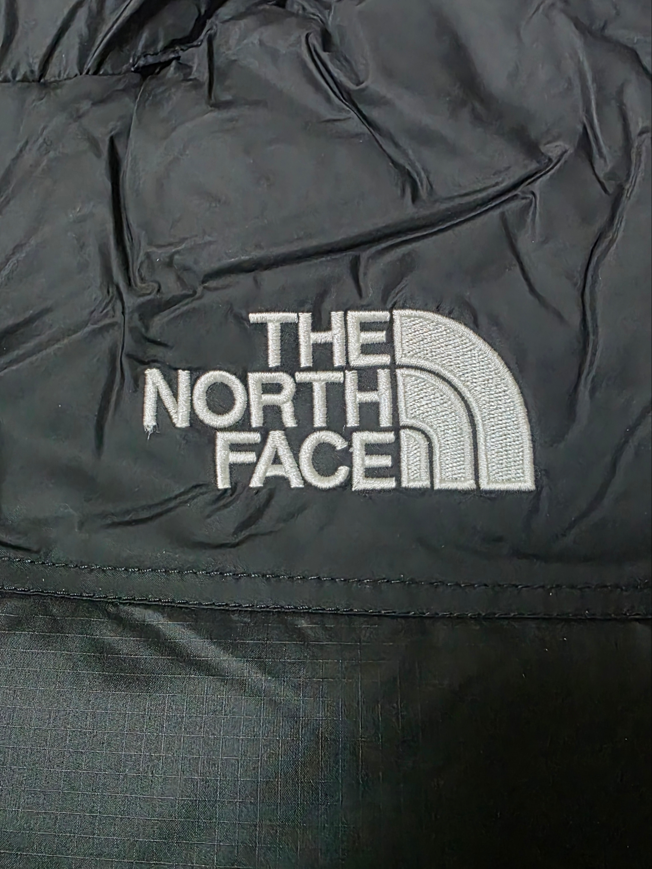 The North Face 1996 Retro Nuptse Down Jacket TNF Black 착용 스타일 - 4