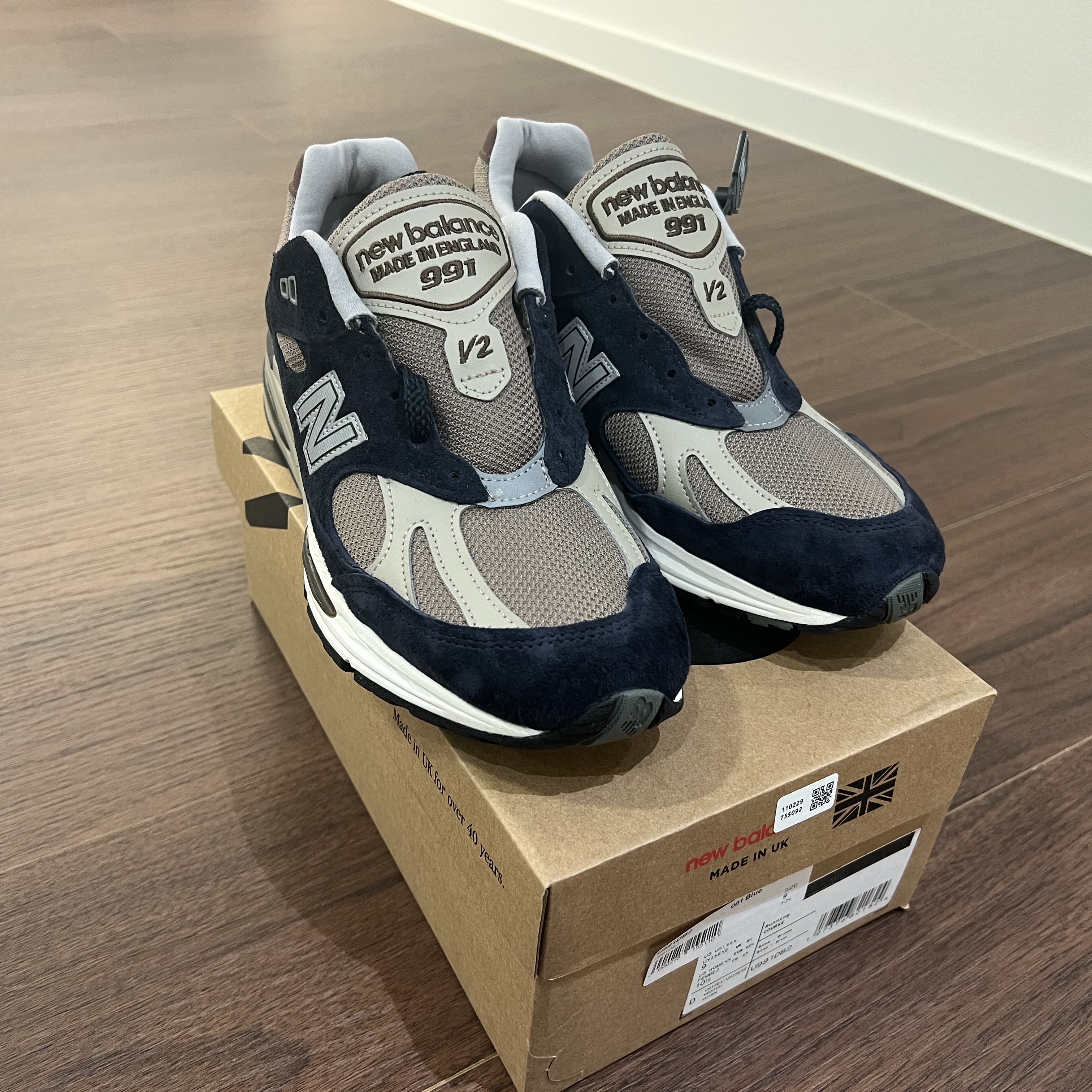 New Balance 991v2 Made in UK After Midnight Sepia Tint 착용 스타일