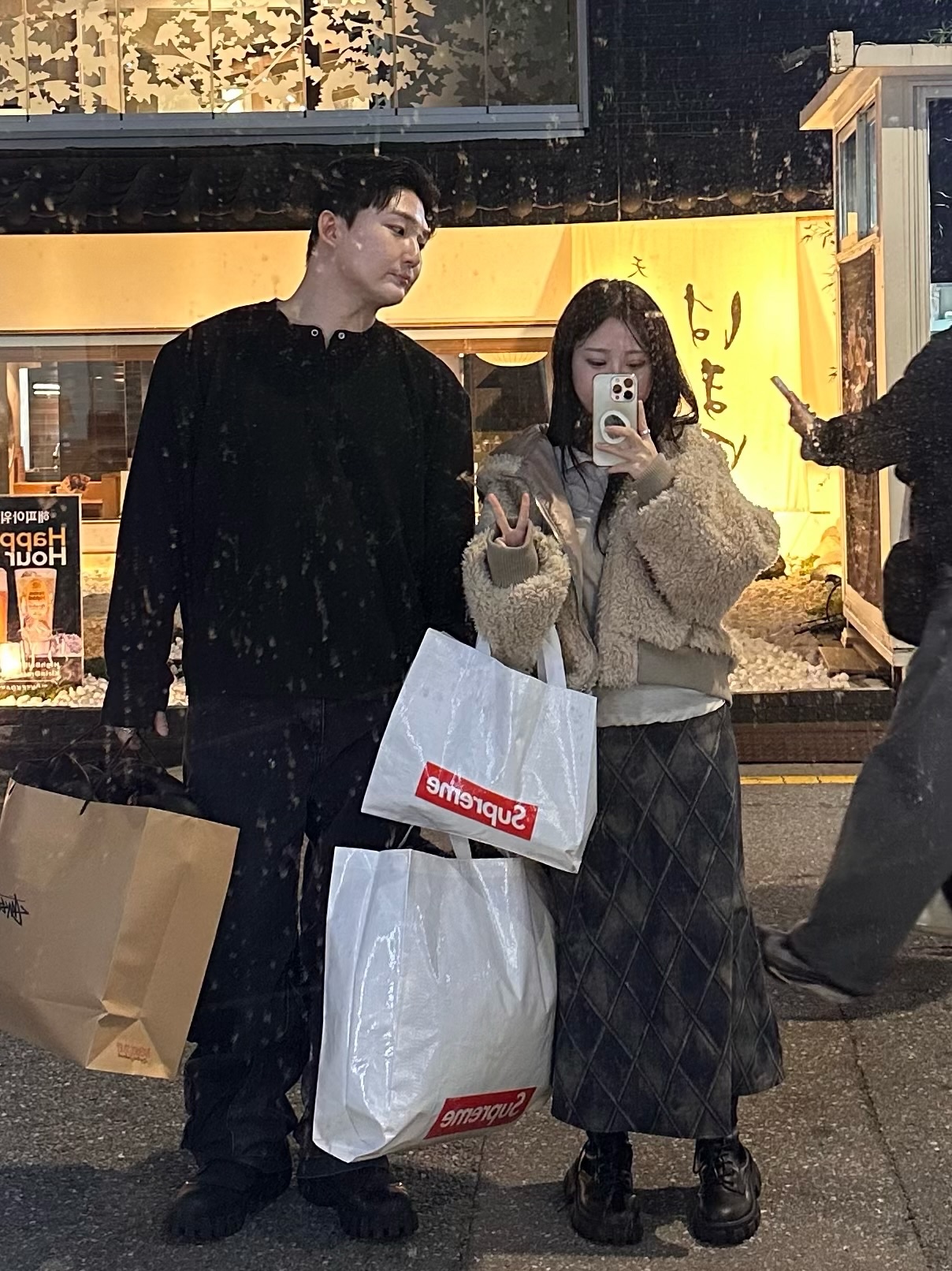 Stussy Shearling Hooded Jacket Black, Supreme Polartec Face Mask Half Zip Hooded Sweatshirt TrueTimber Koda Camo - 25FW 착용 스타일 - 1